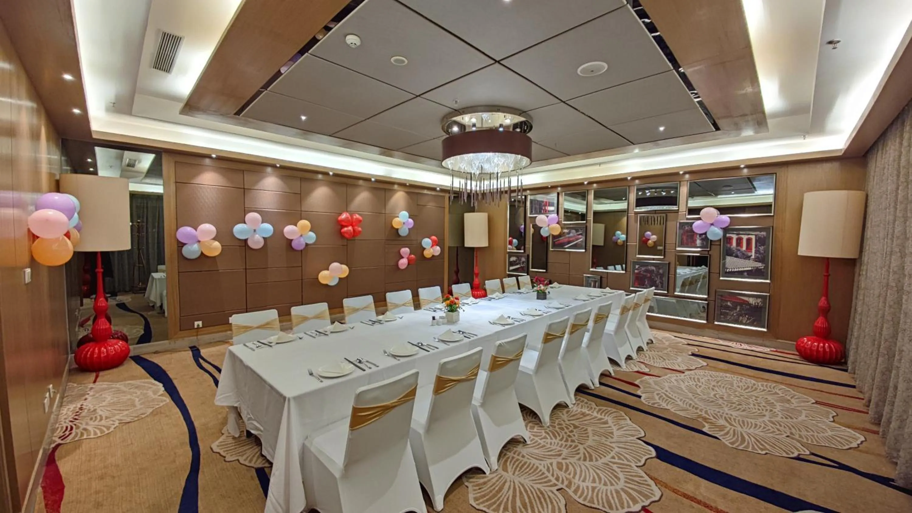 Restaurant/places to eat in Easeland Hotel Guangzhou