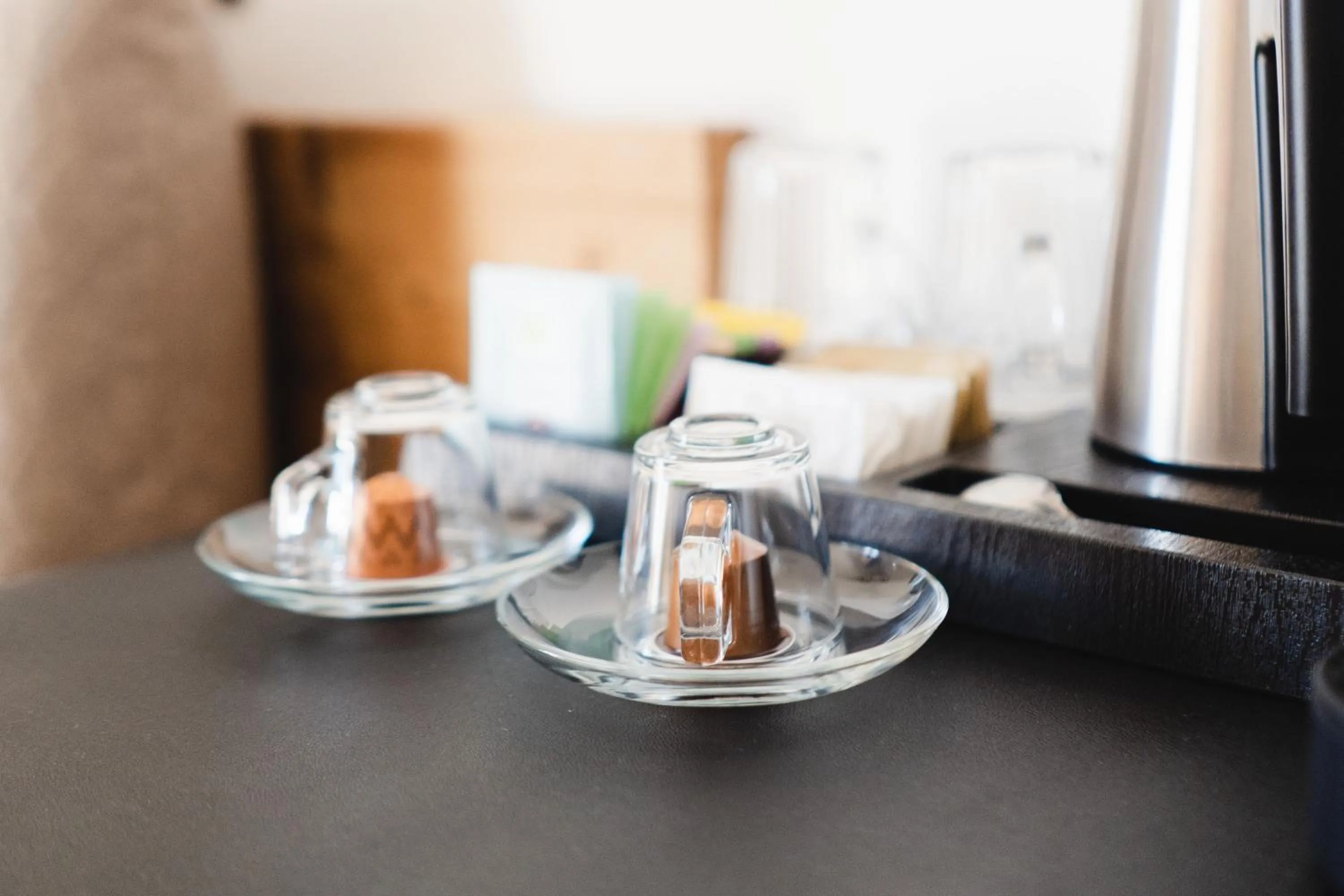 Coffee/tea facilities in Camina Suite and Spa