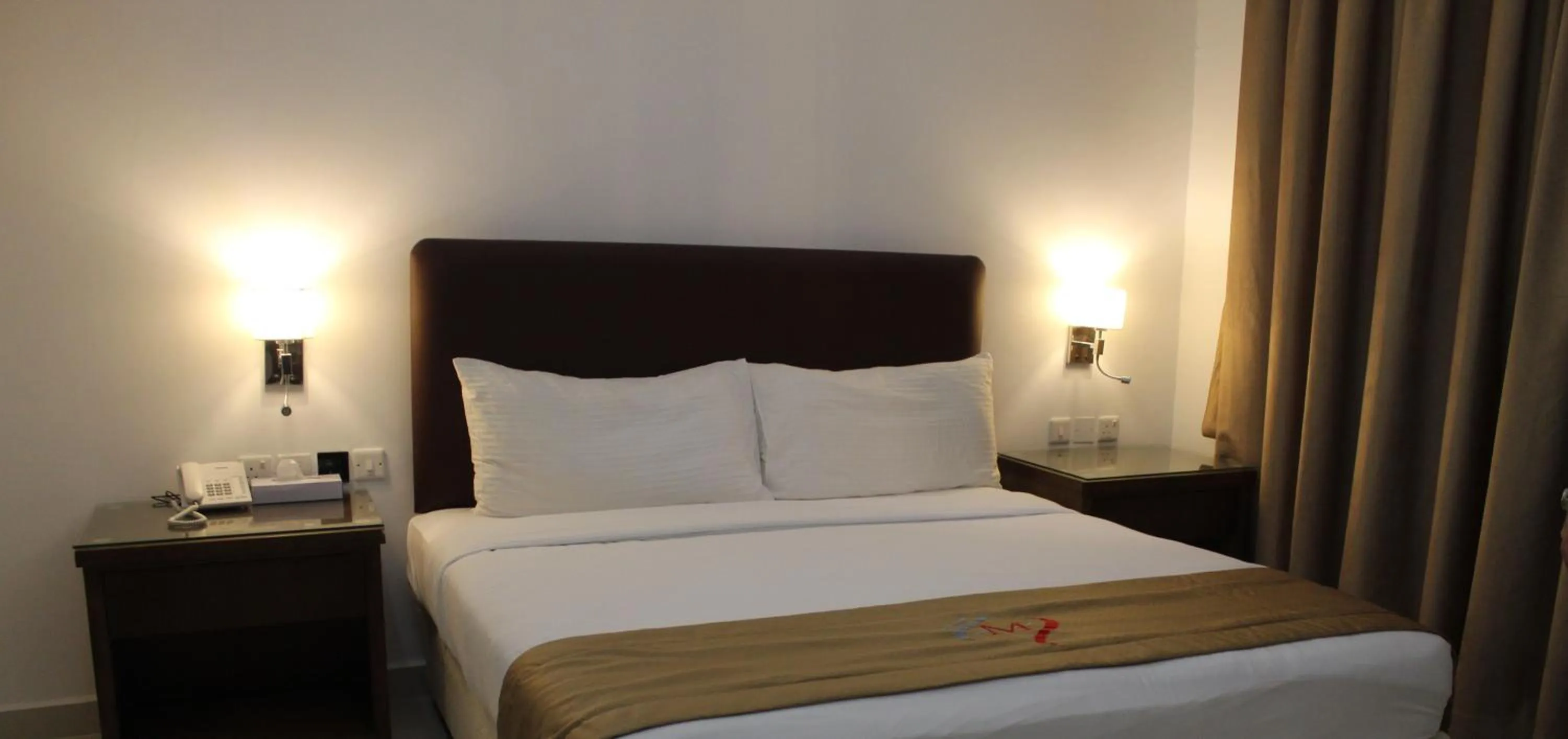 Bedroom, Bed in Mirage Hotel