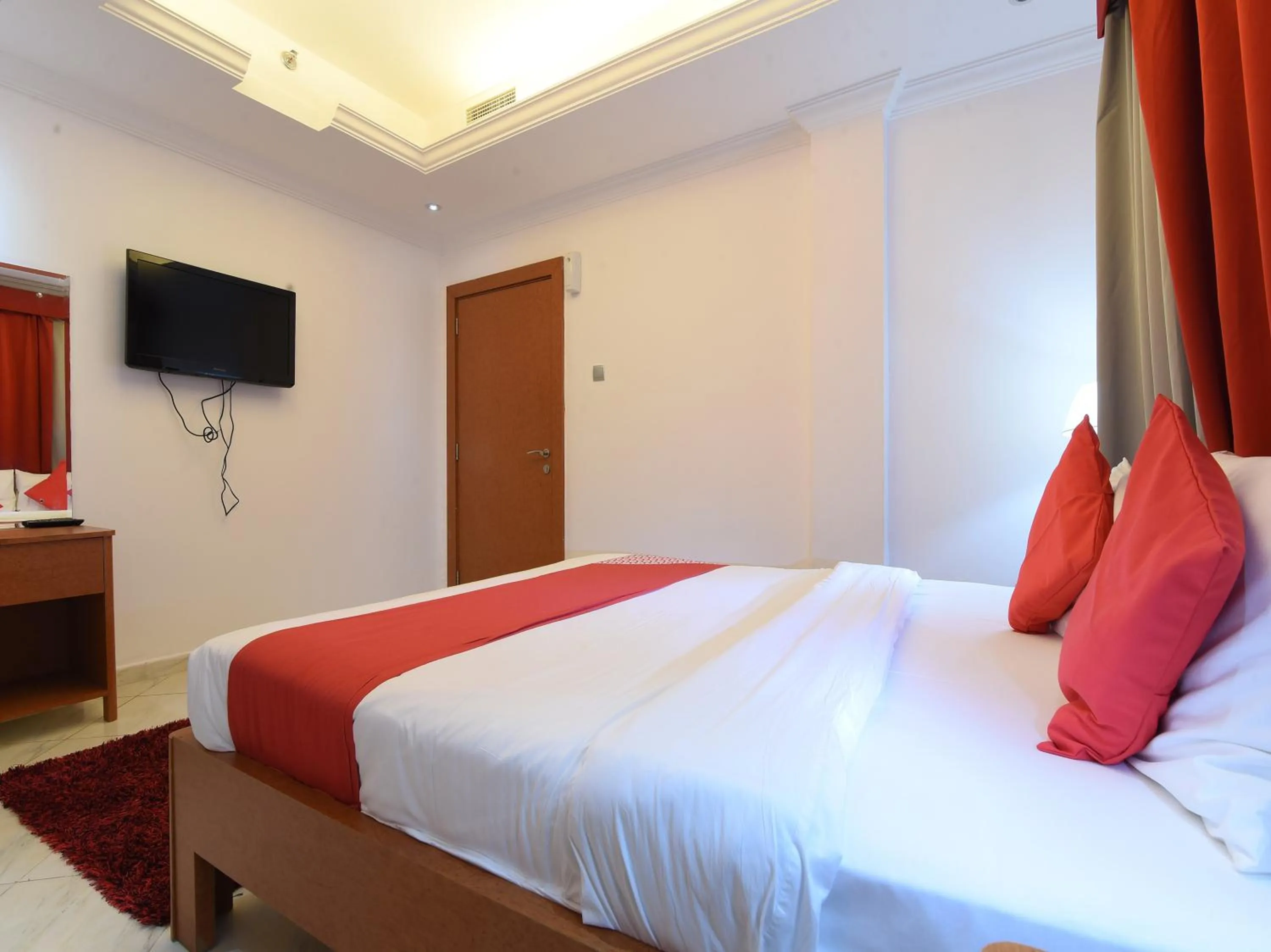 Bedroom, Bed in Mirage Hotel