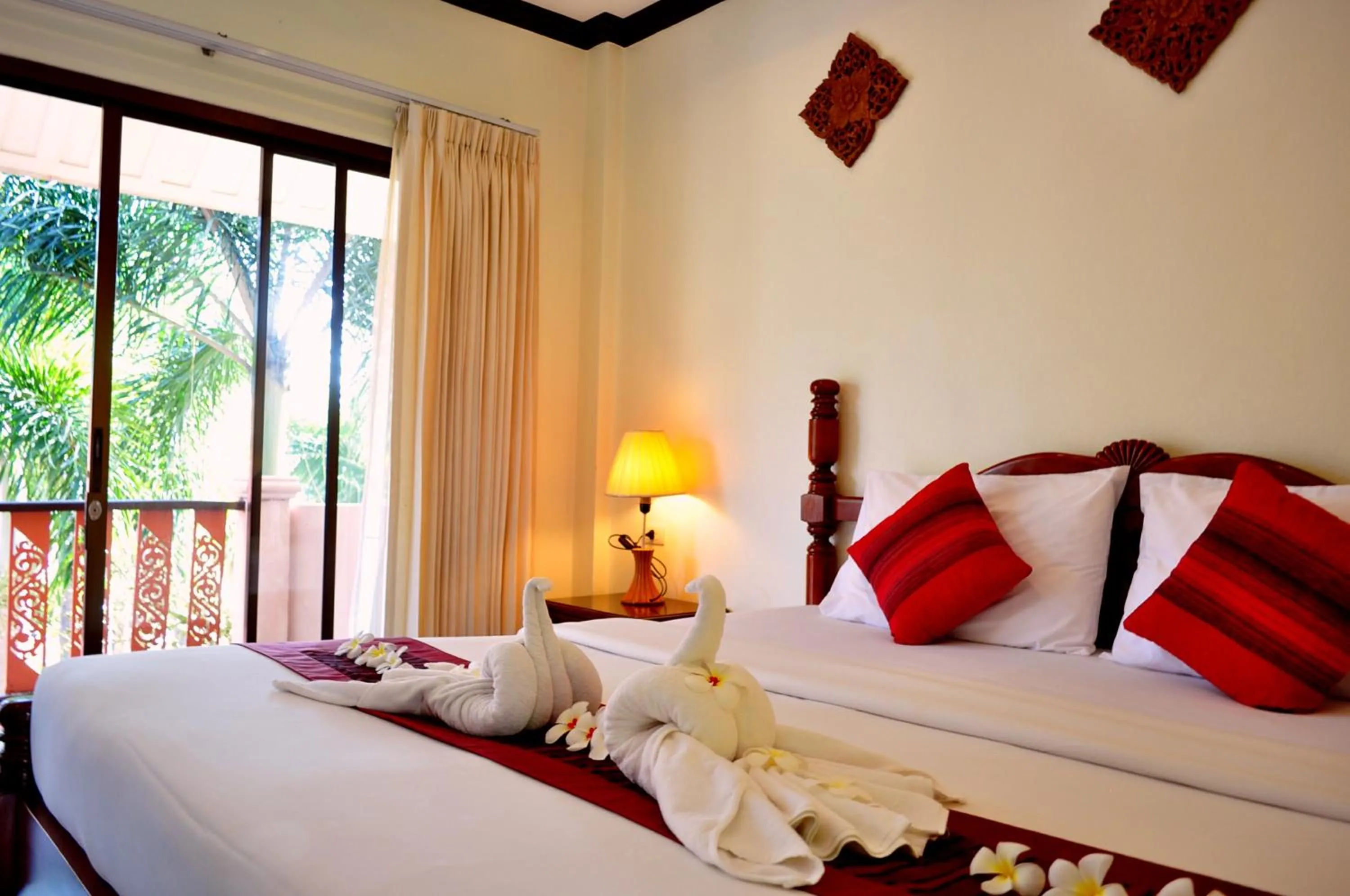 Photo of the whole room, Bed in Lanta Seafront Resort