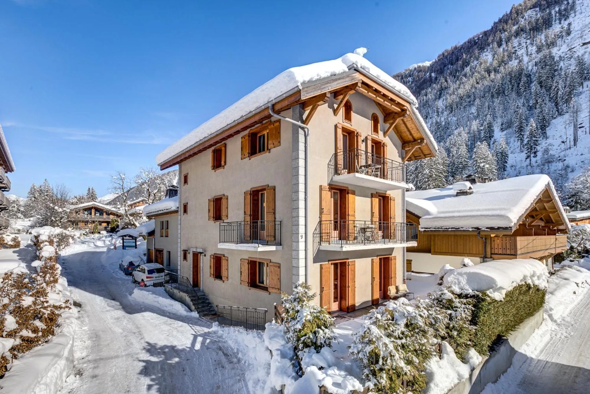 Property building in Villa Mont Blanc
