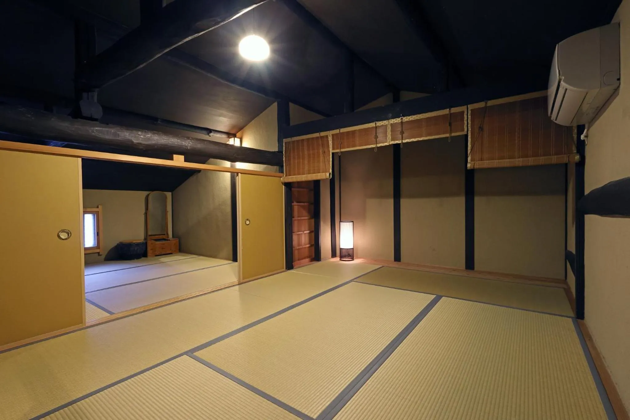 Photo of the whole room, Bed in Heiankyu-dairi no yado