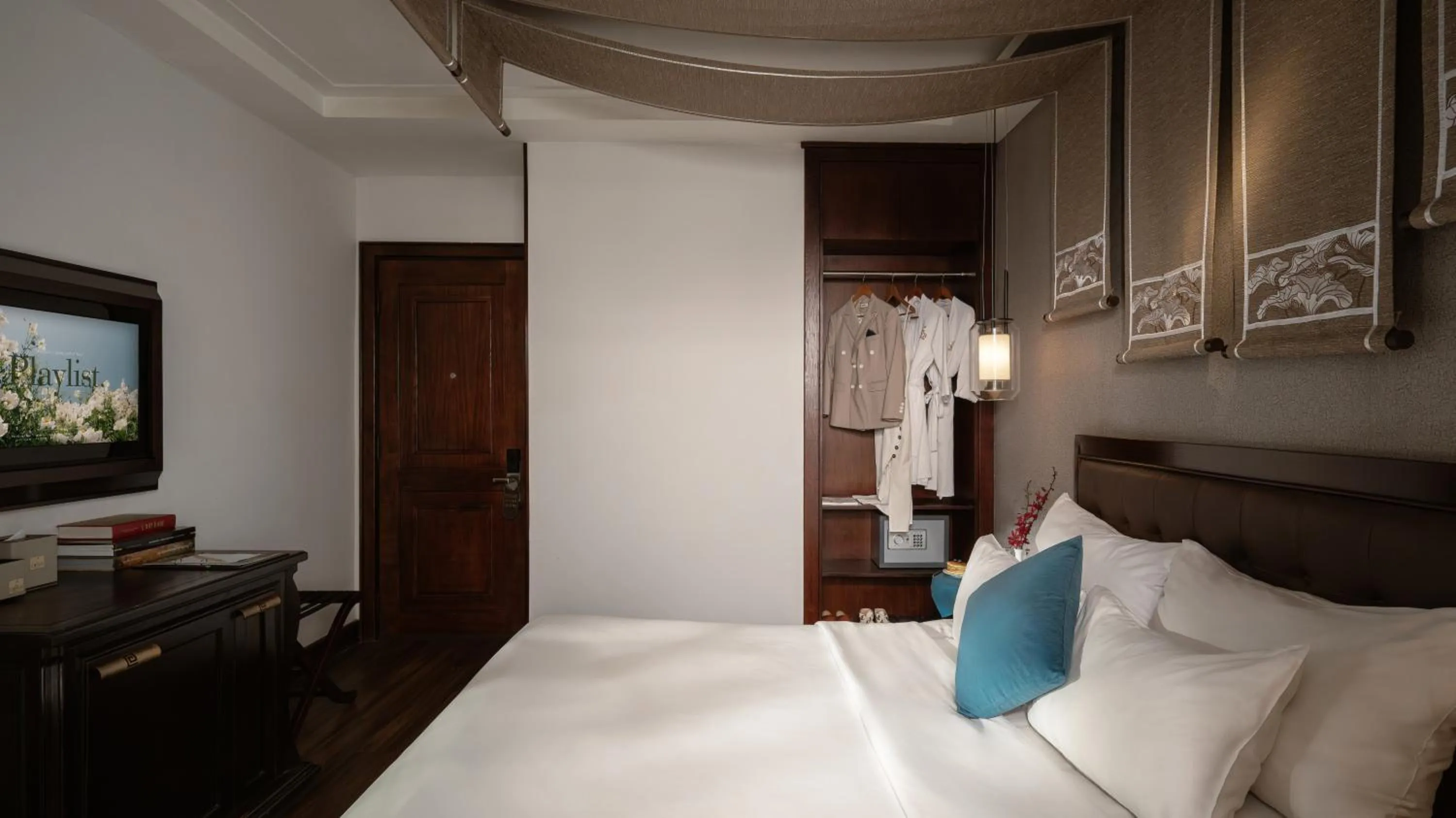 Bed in The Odys Boutique Hotel