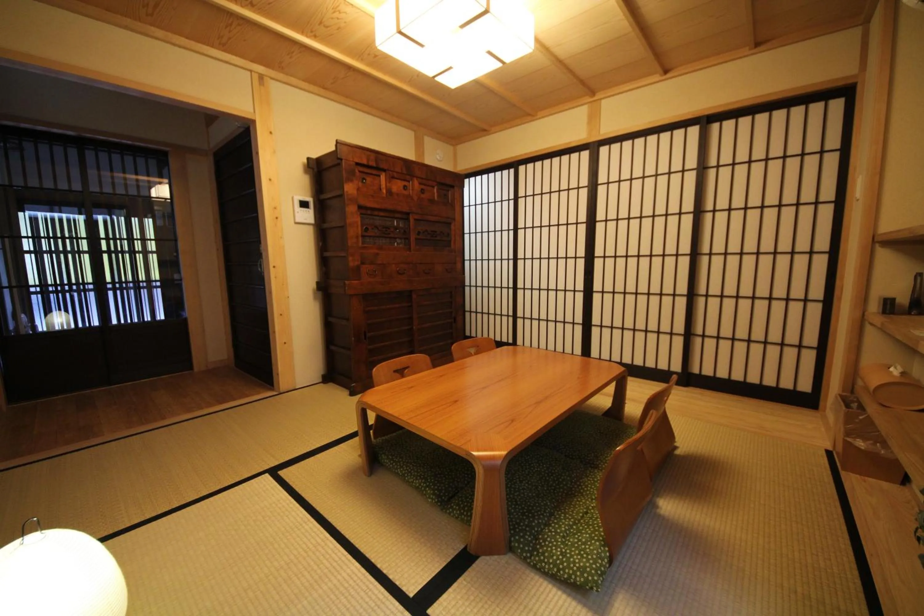 Living room in Wakakusa-an