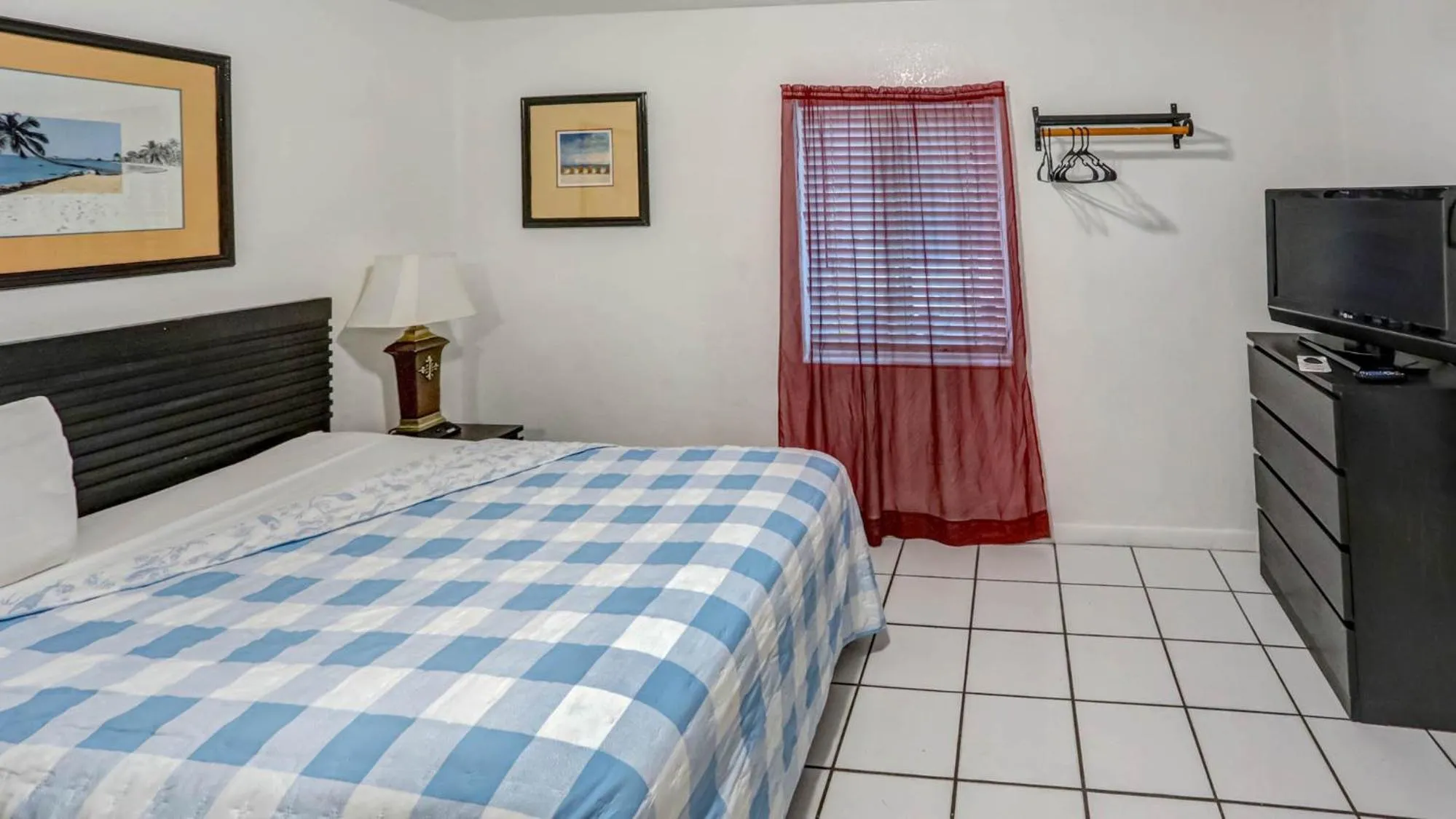 Bed in Green Seas Motel