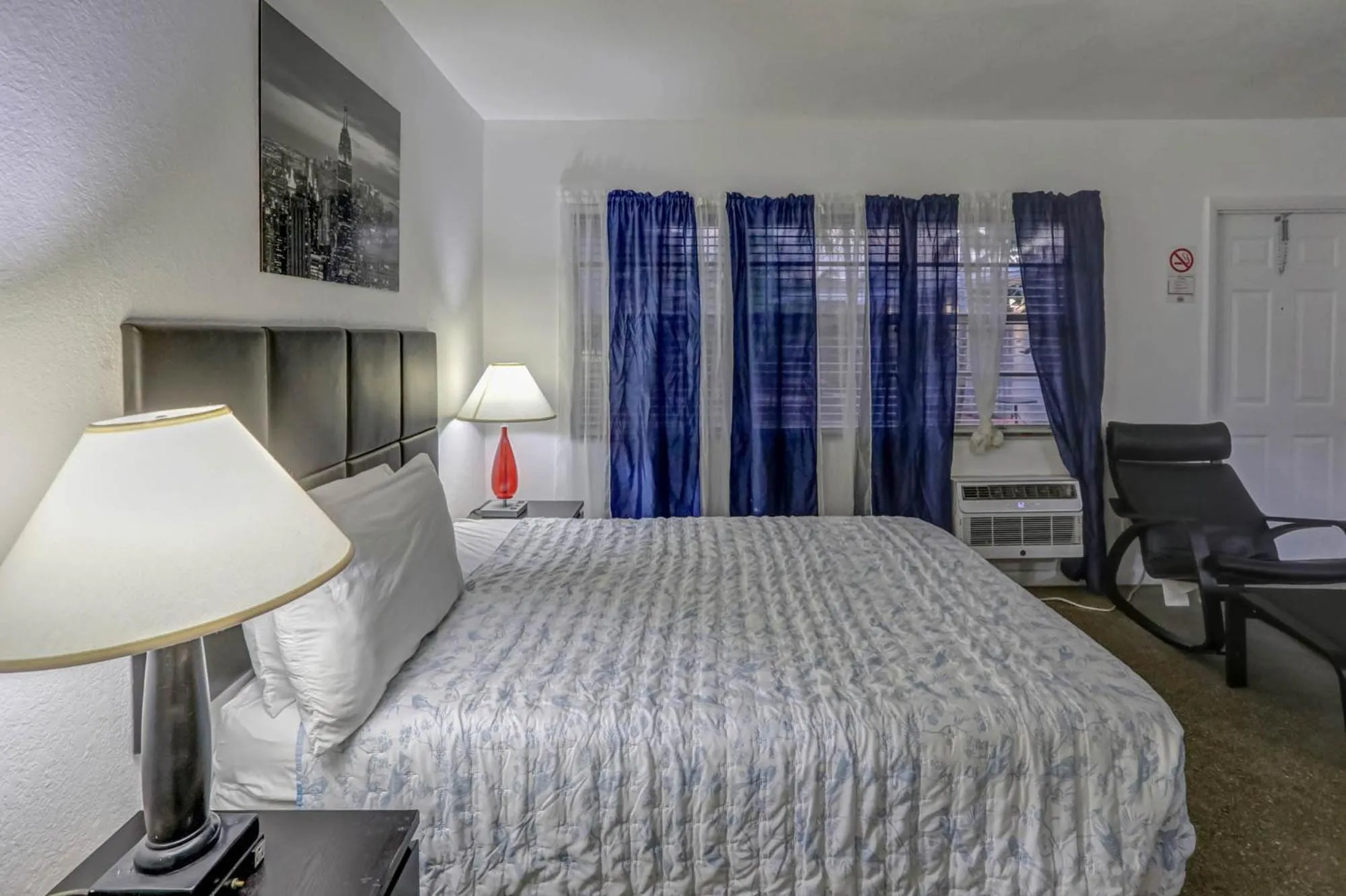 Bed in Green Seas Motel