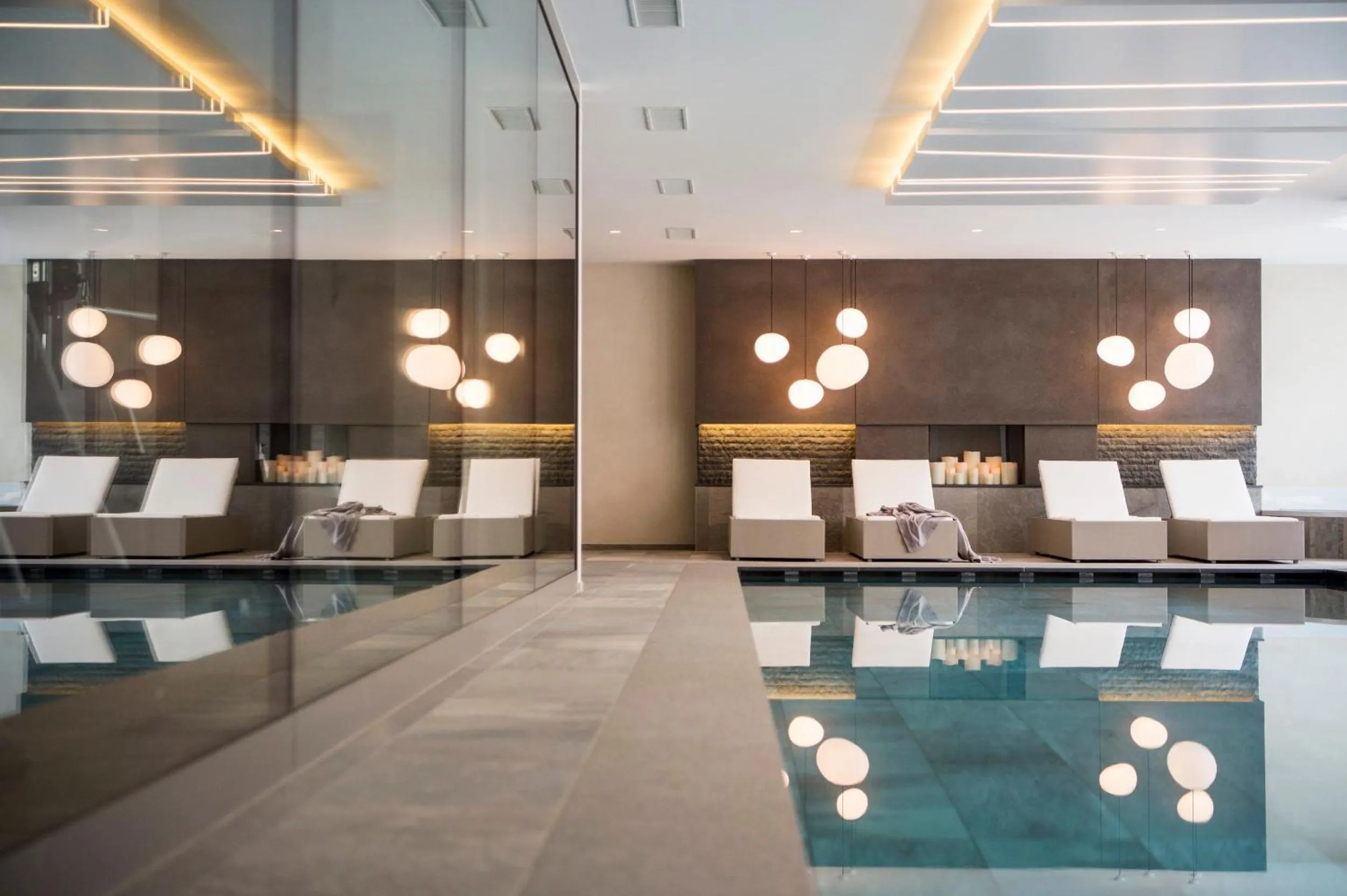 Swimming pool in Amaris Suites