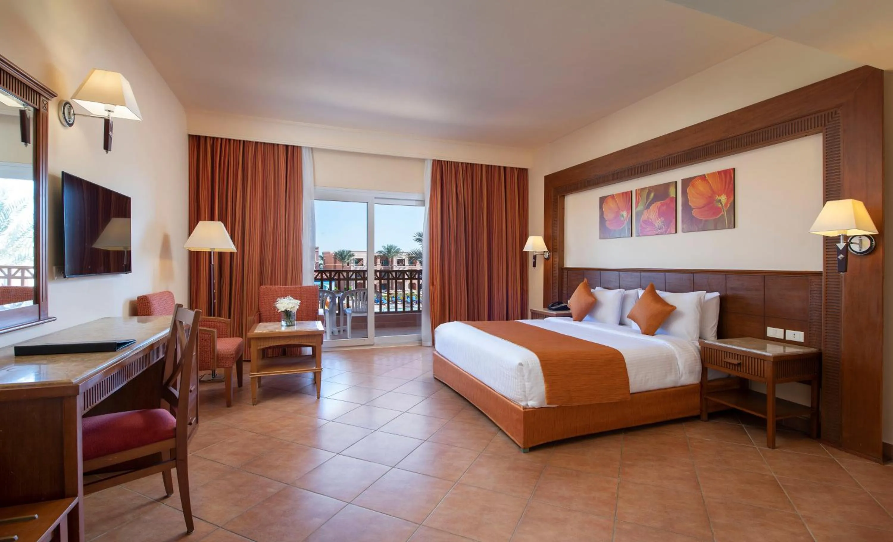 Bedroom, Bed in Charmillion Club Aquapark