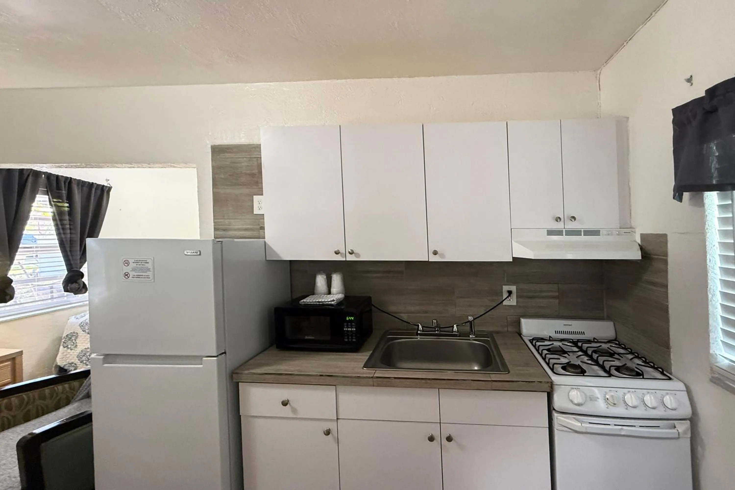 Richard's Motel Extended Stay