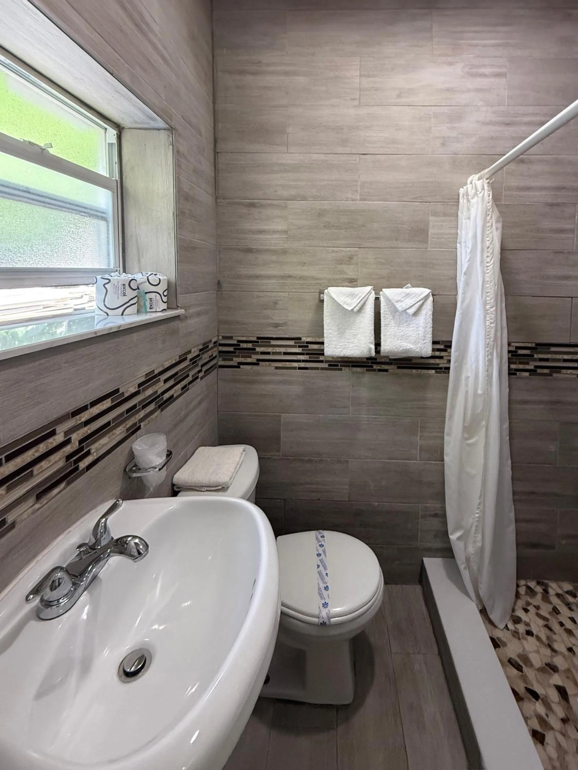 Richard's Motel Extended Stay