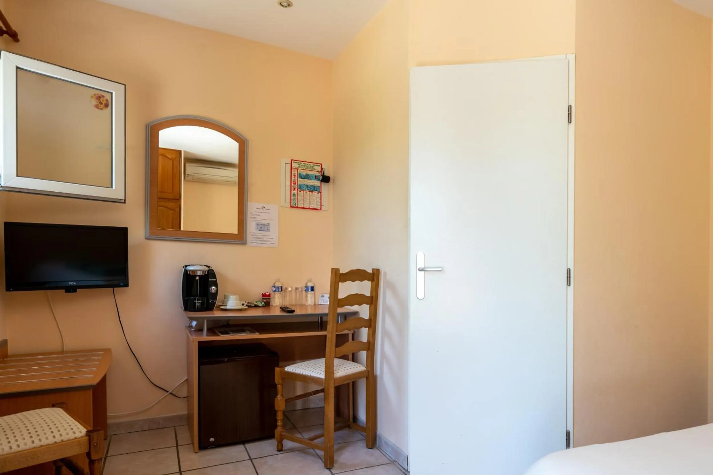 Coffee/tea facilities in Auberge du Grand Chêne