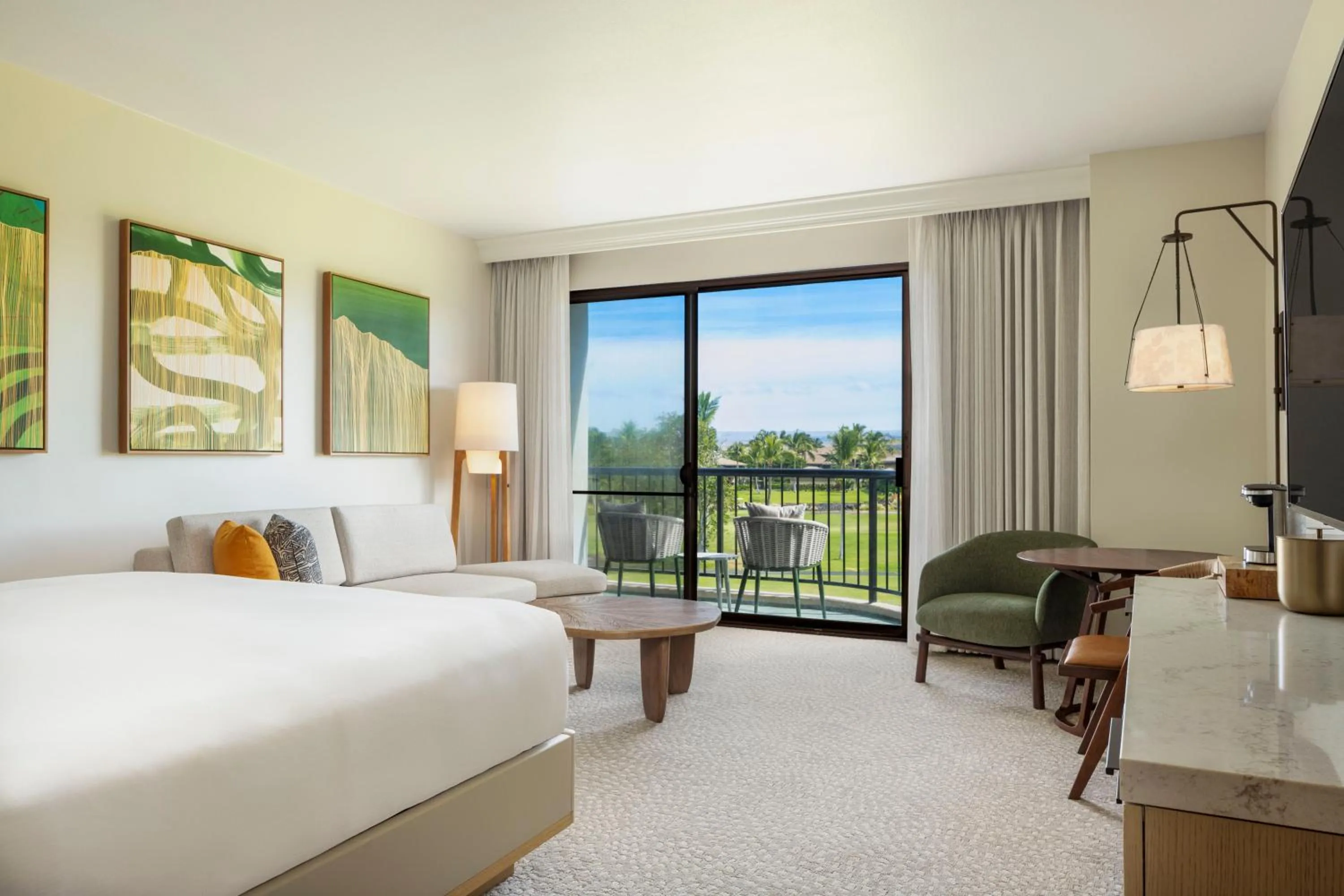 Bed in Hilton Waikoloa Village