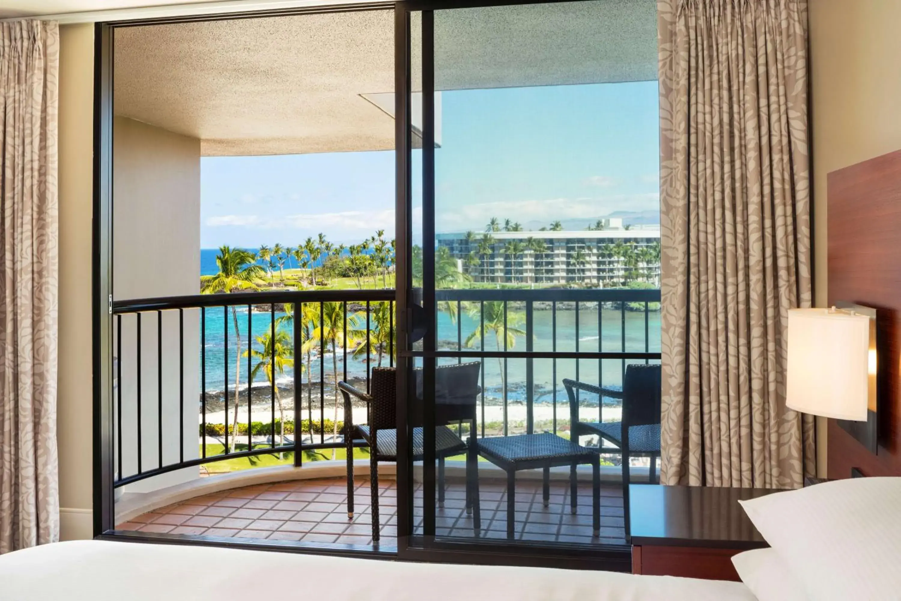 Makai One Bedroom Suite One King Bed with Ocean View in Hilton Waikoloa Village Makai One Bedroom Suite One King Bed with Ocean View in Hilton Waikoloa Village