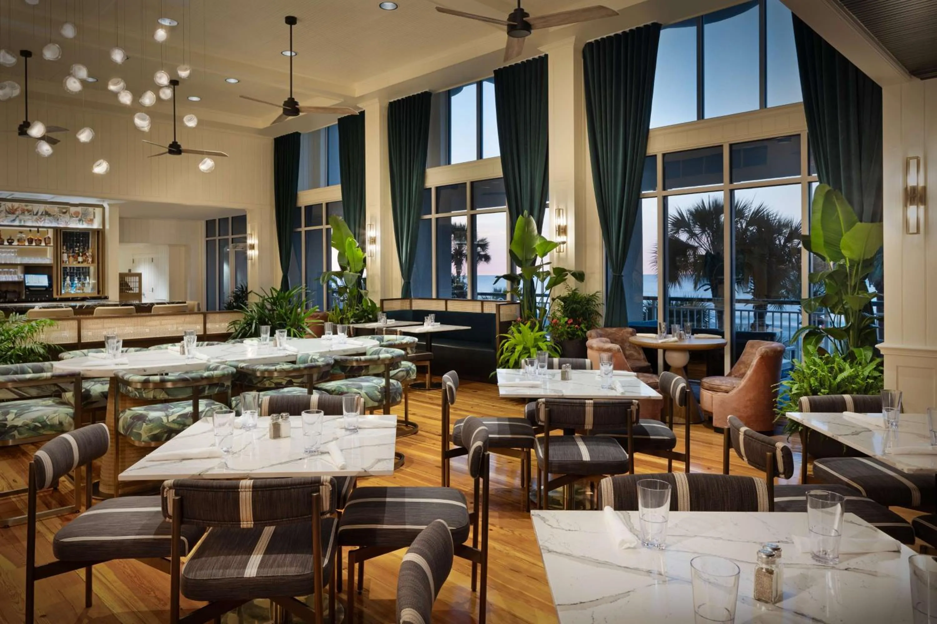 Restaurant/places to eat in Hampton Inn & Suites Myrtle Beach Oceanfront