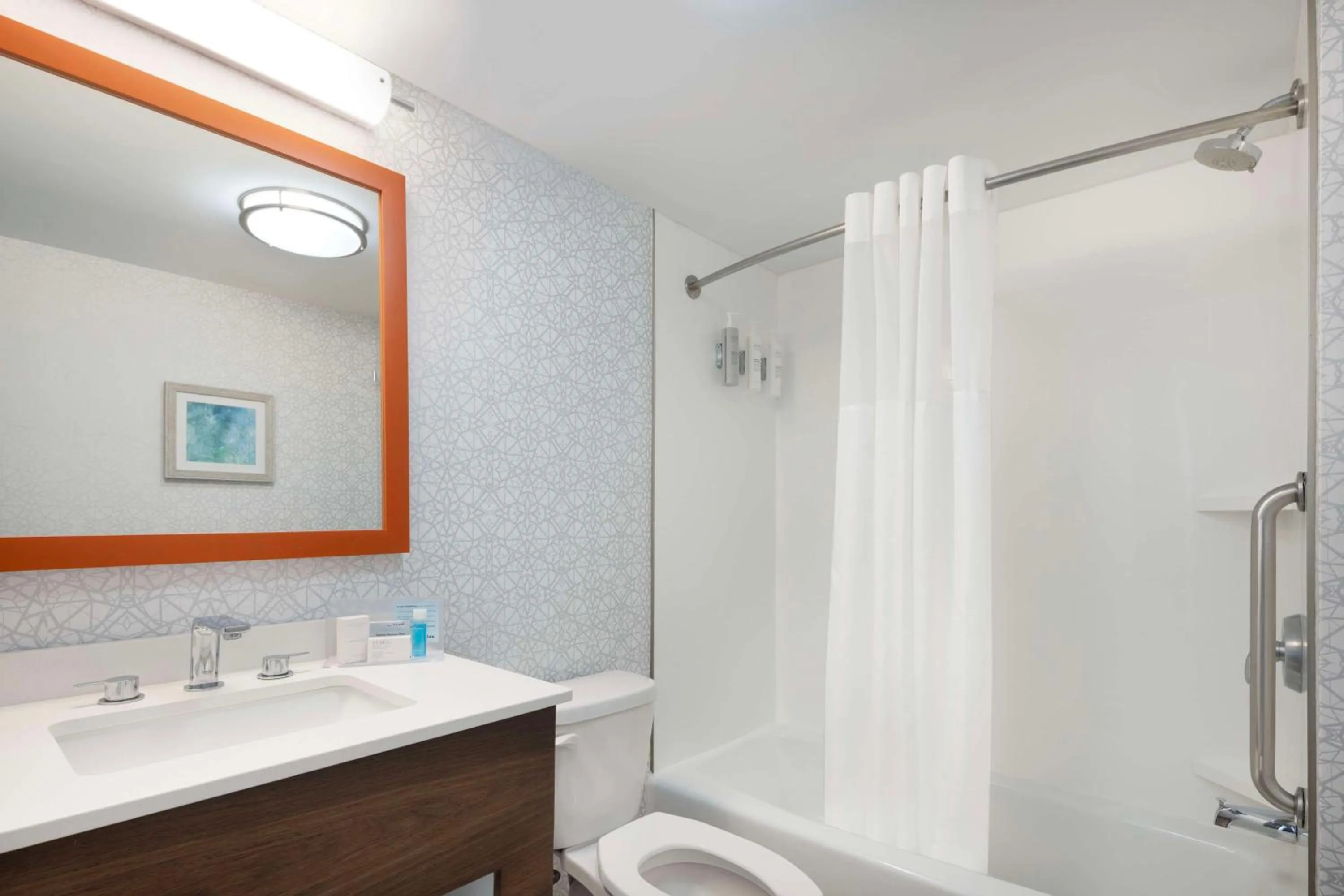 Bathroom in Hampton Inn & Suites Myrtle Beach Oceanfront