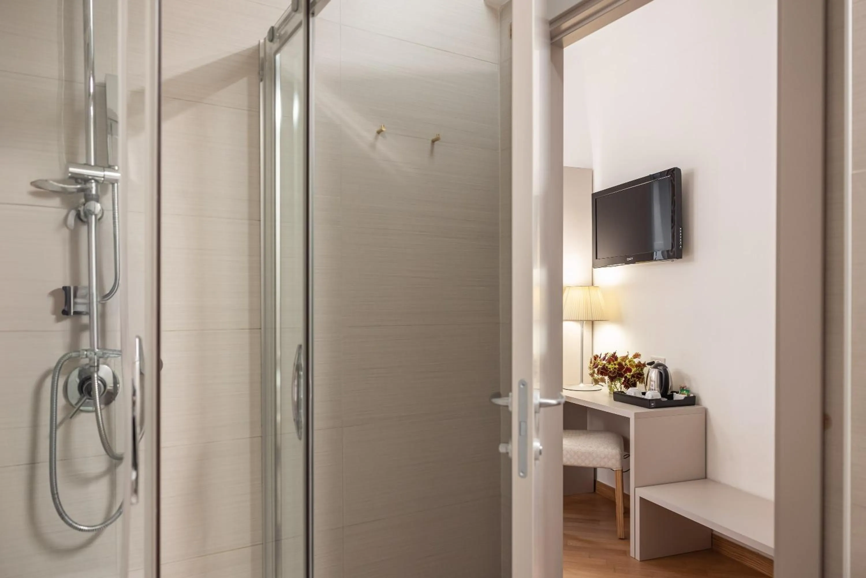 Shower in Palazzo Indelli