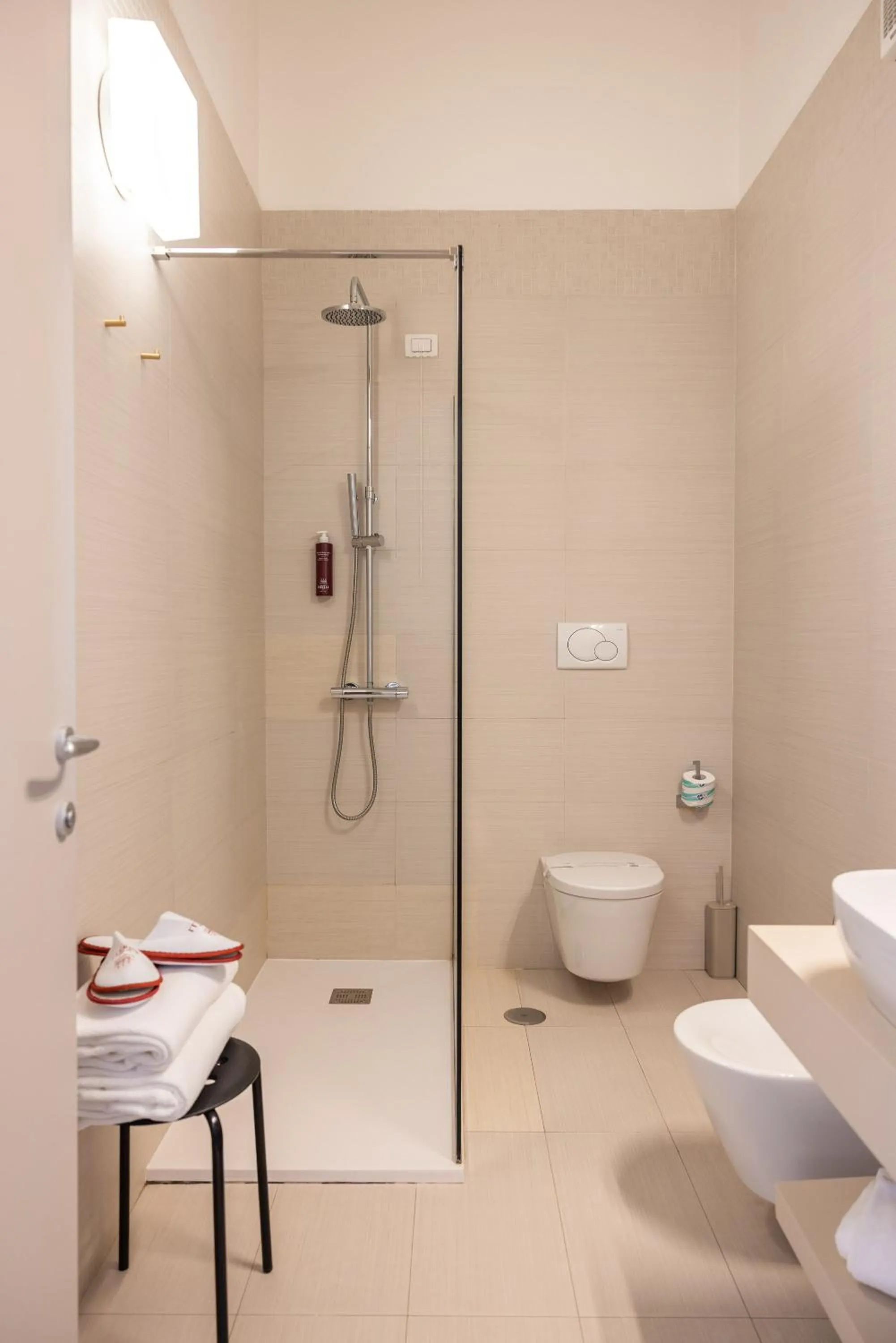 Shower in Palazzo Indelli