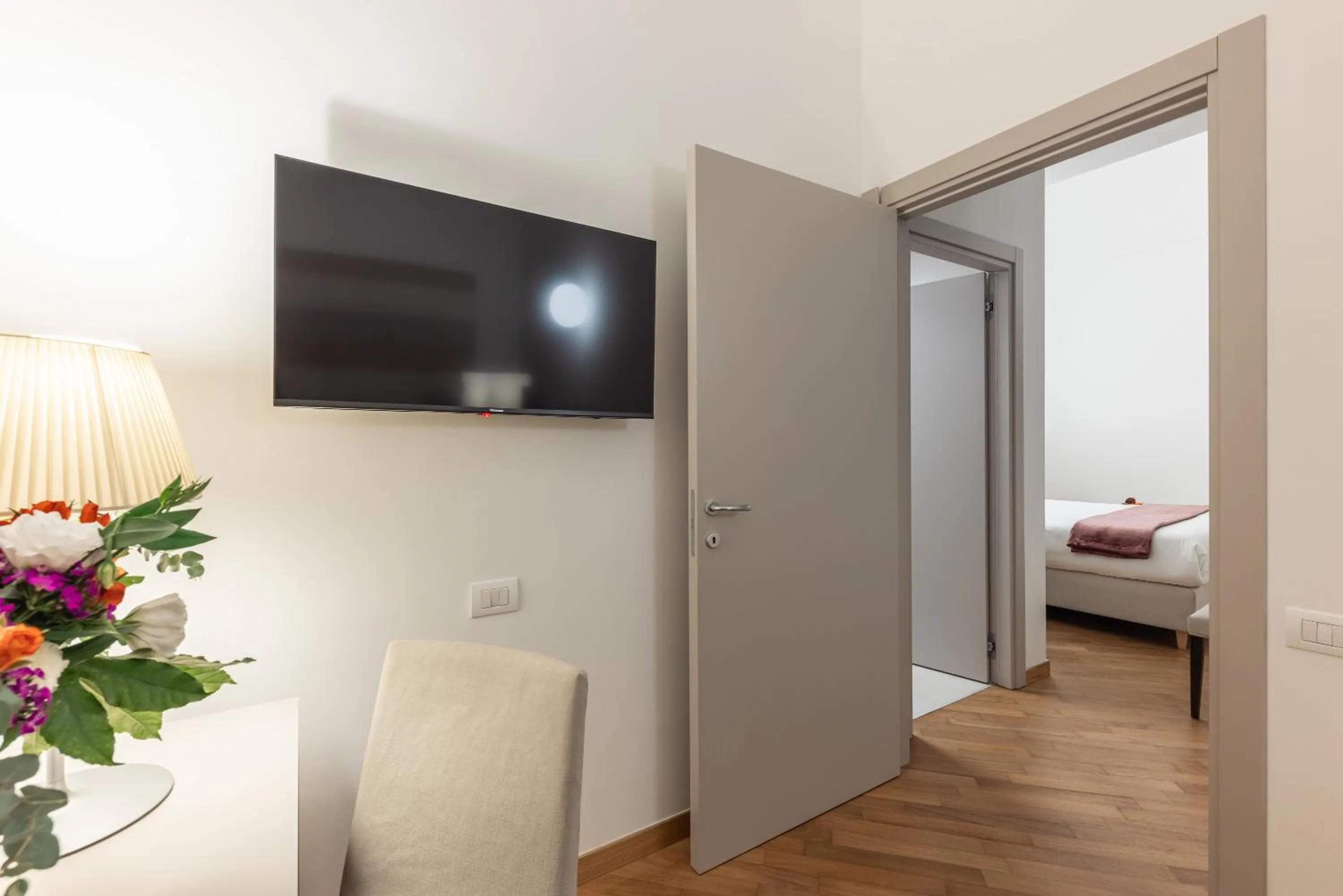 TV and multimedia, Bed in Palazzo Indelli