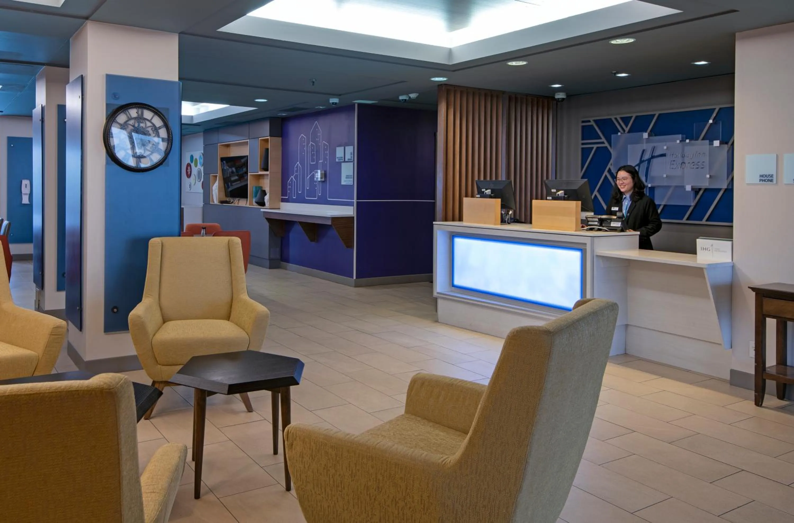 Lobby or reception in Holiday Inn Express Kamloops by IHG