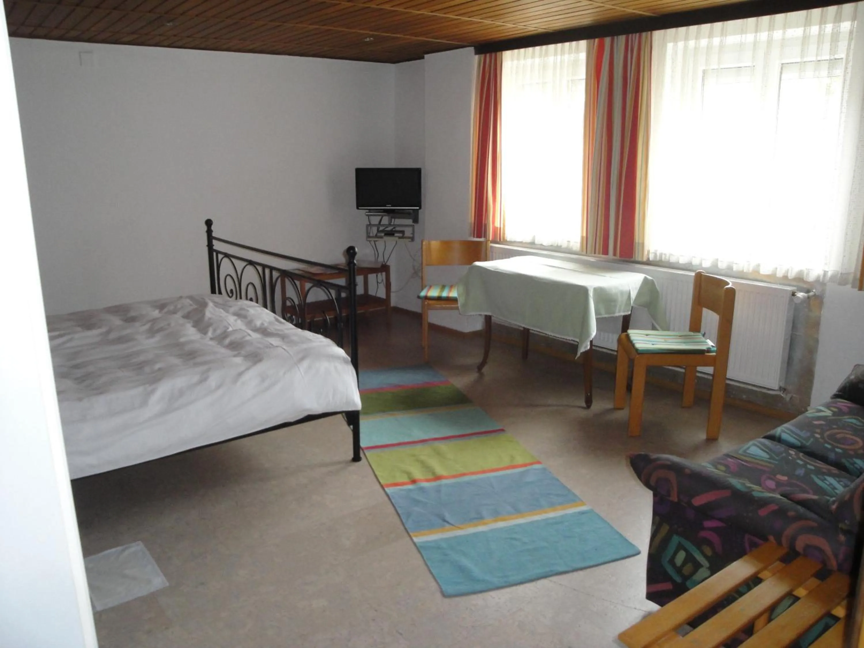 Bed in Bed & Kitchen Burgau