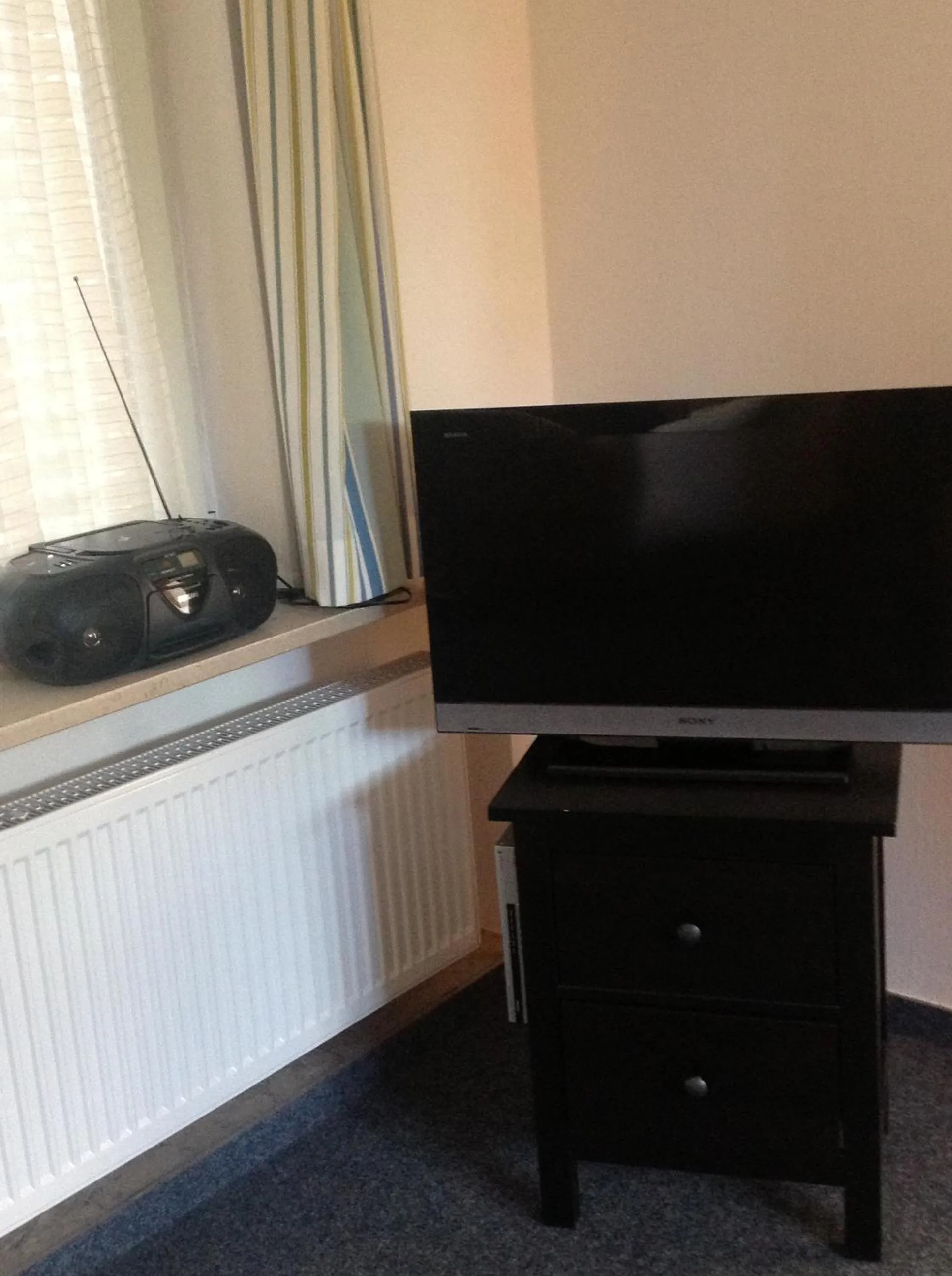 TV and multimedia in Bed & Kitchen Burgau