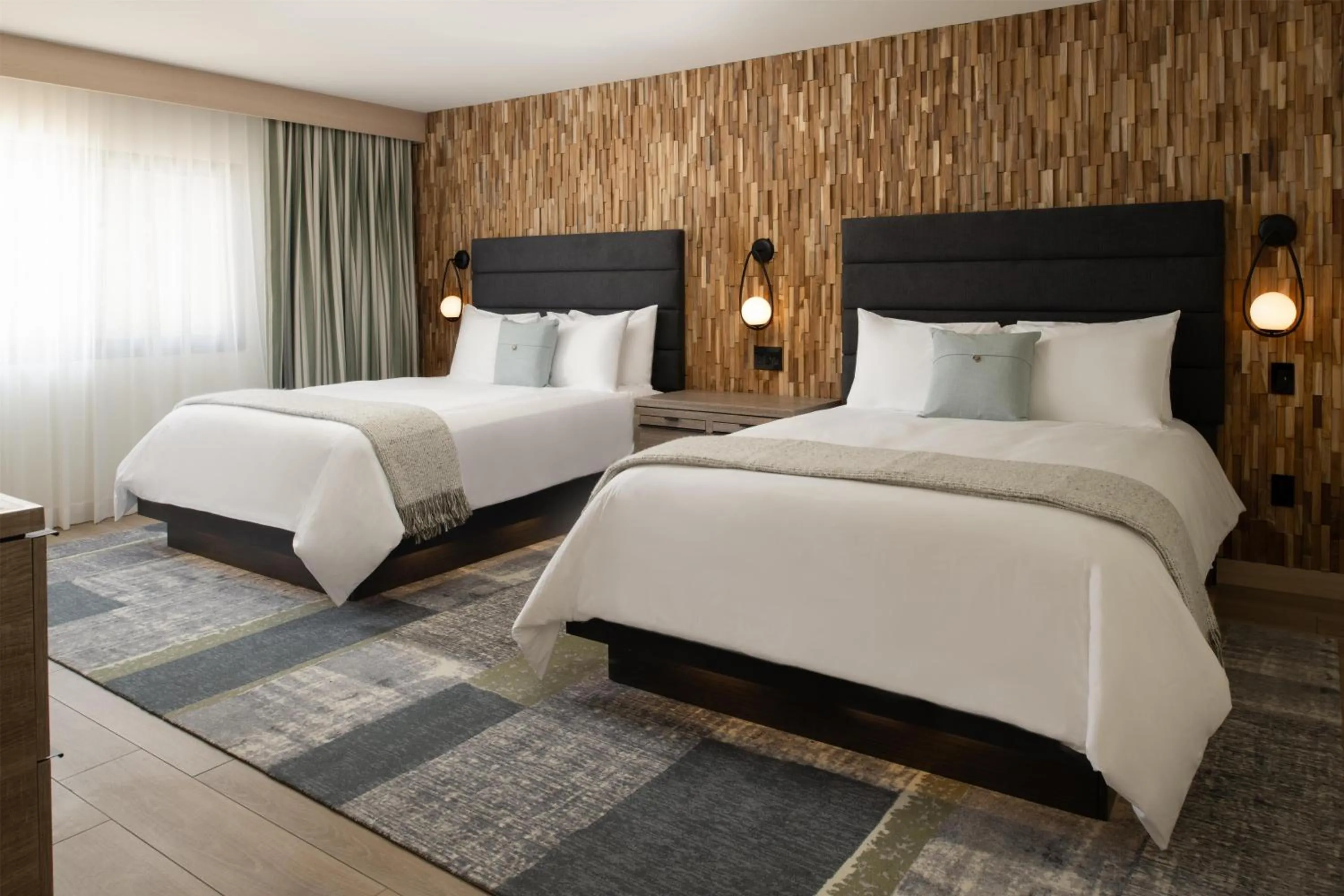 Bed in Casa Mani Resort Napa Valley, Curio Collection By Hilton