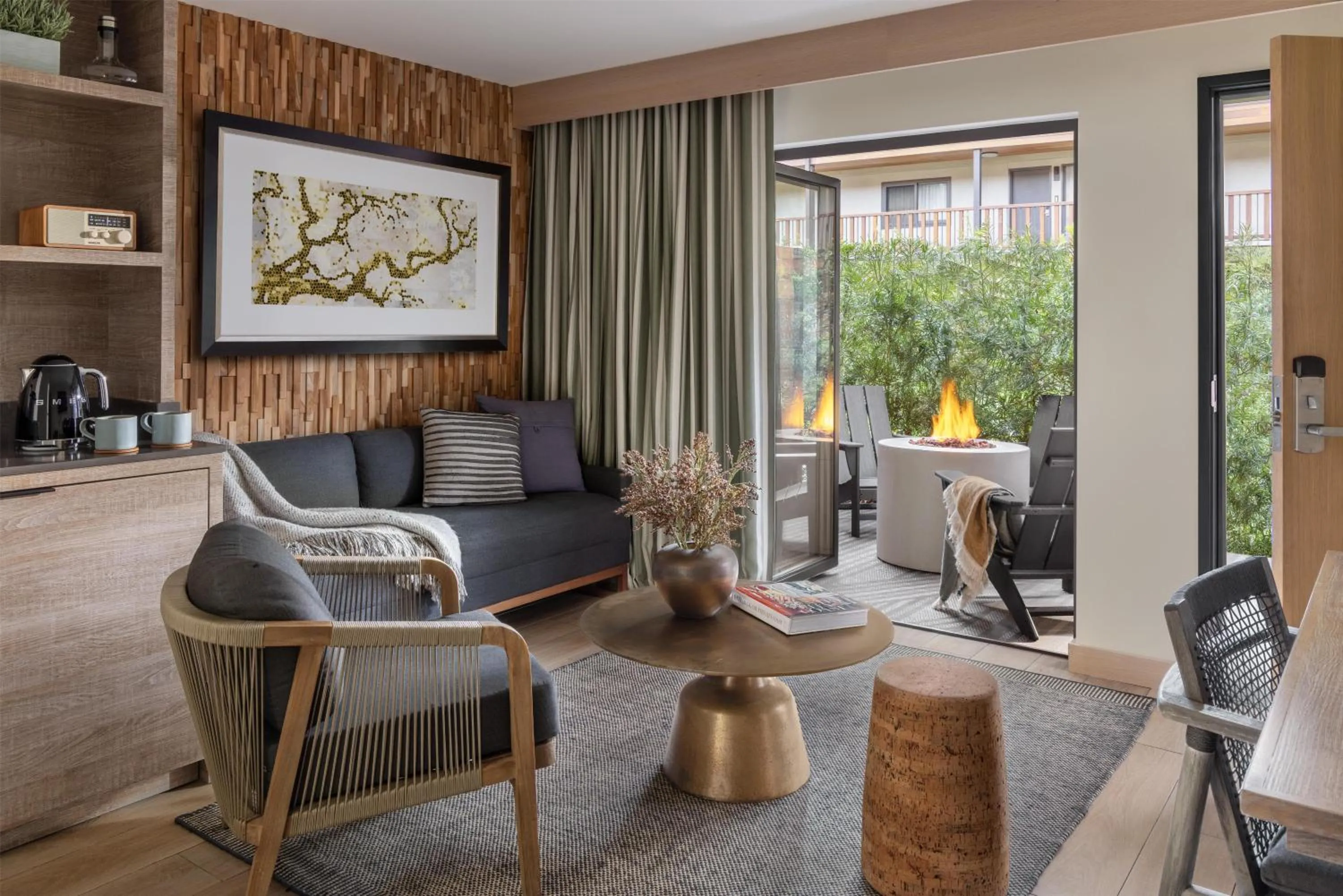 Living room in Casa Mani Resort Napa Valley, Curio Collection By Hilton