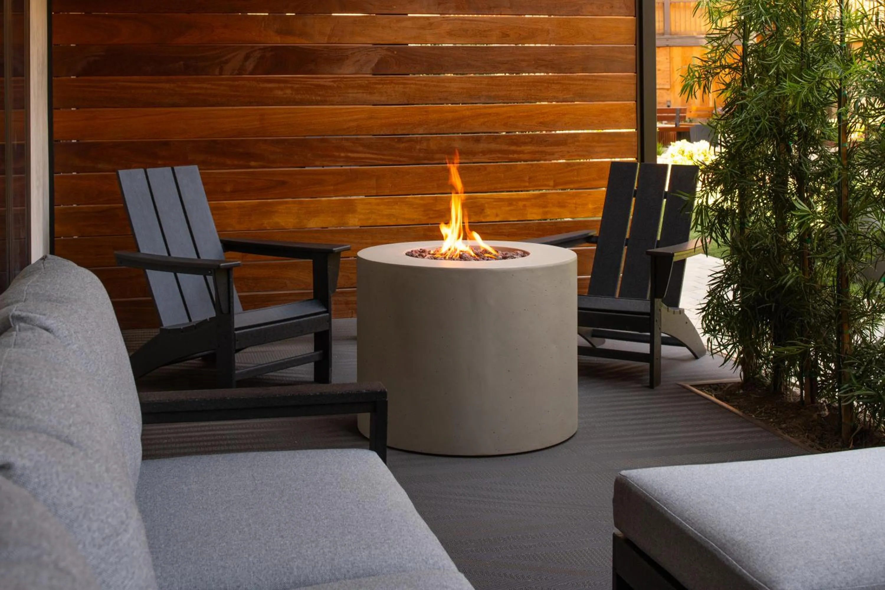 Patio in Embassy Suites by Hilton Napa Valley