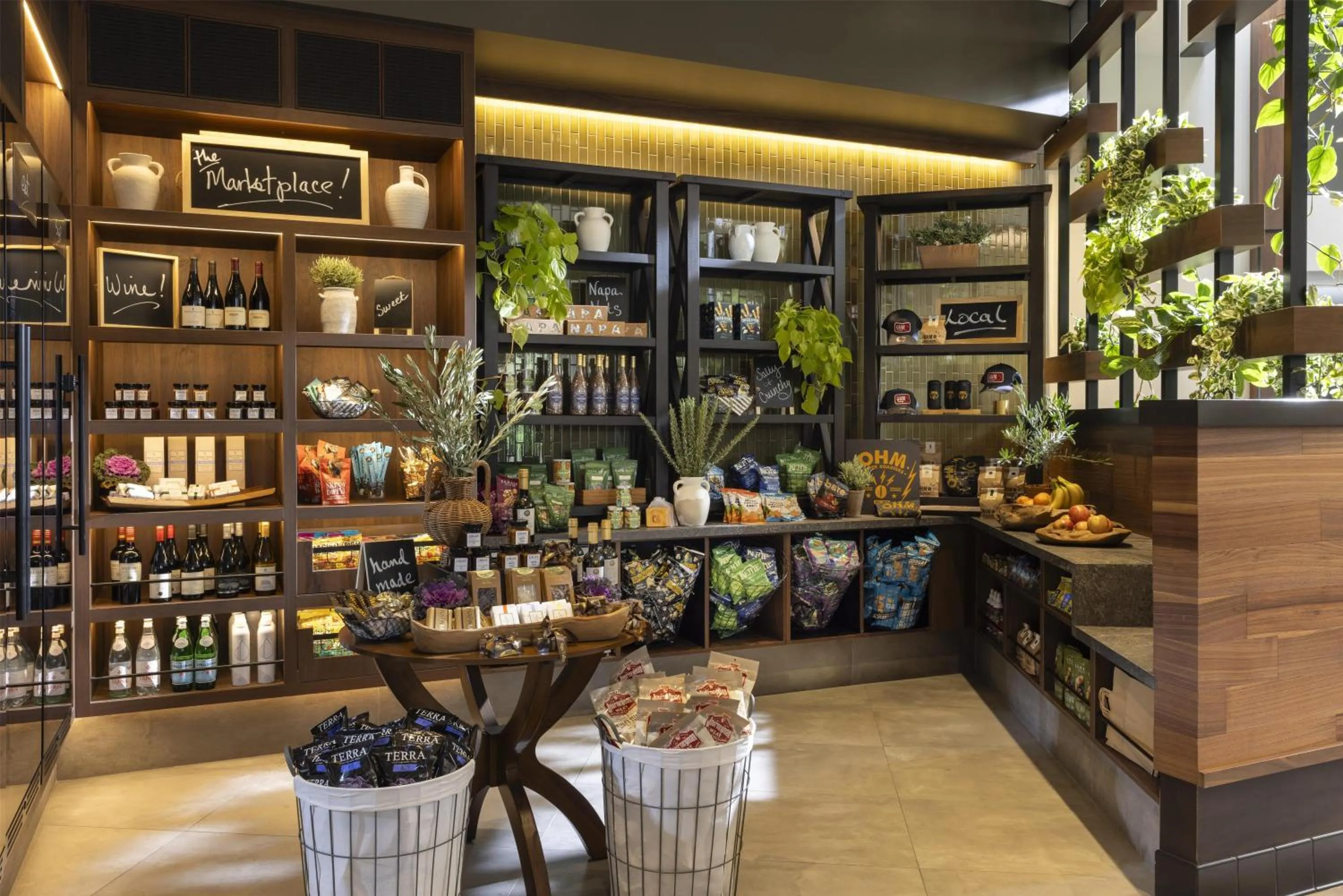 Restaurant/places to eat in Casa Mani Resort Napa Valley, Curio Collection By Hilton