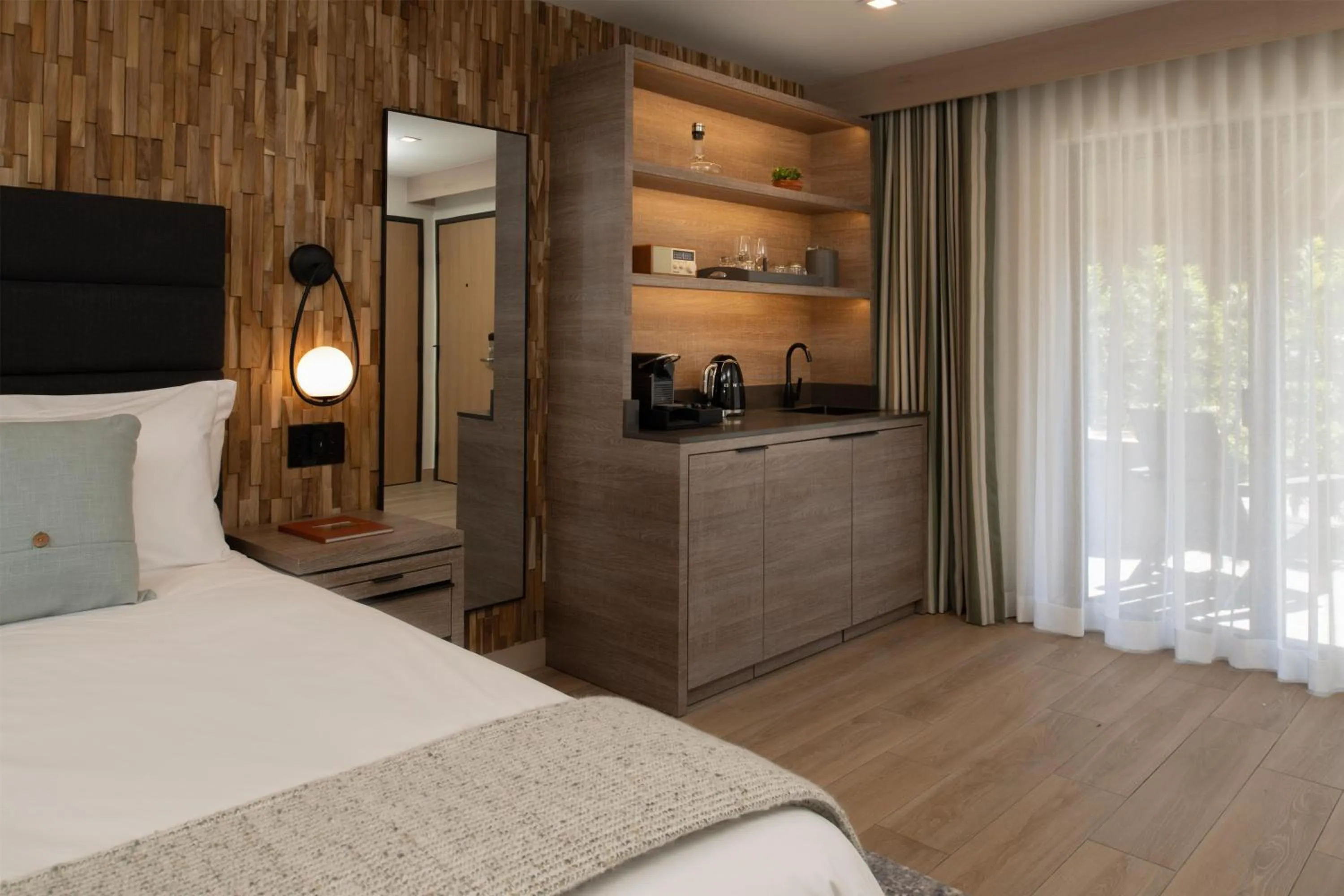 Other, Bed in Casa Mani Resort Napa Valley, Curio Collection By Hilton