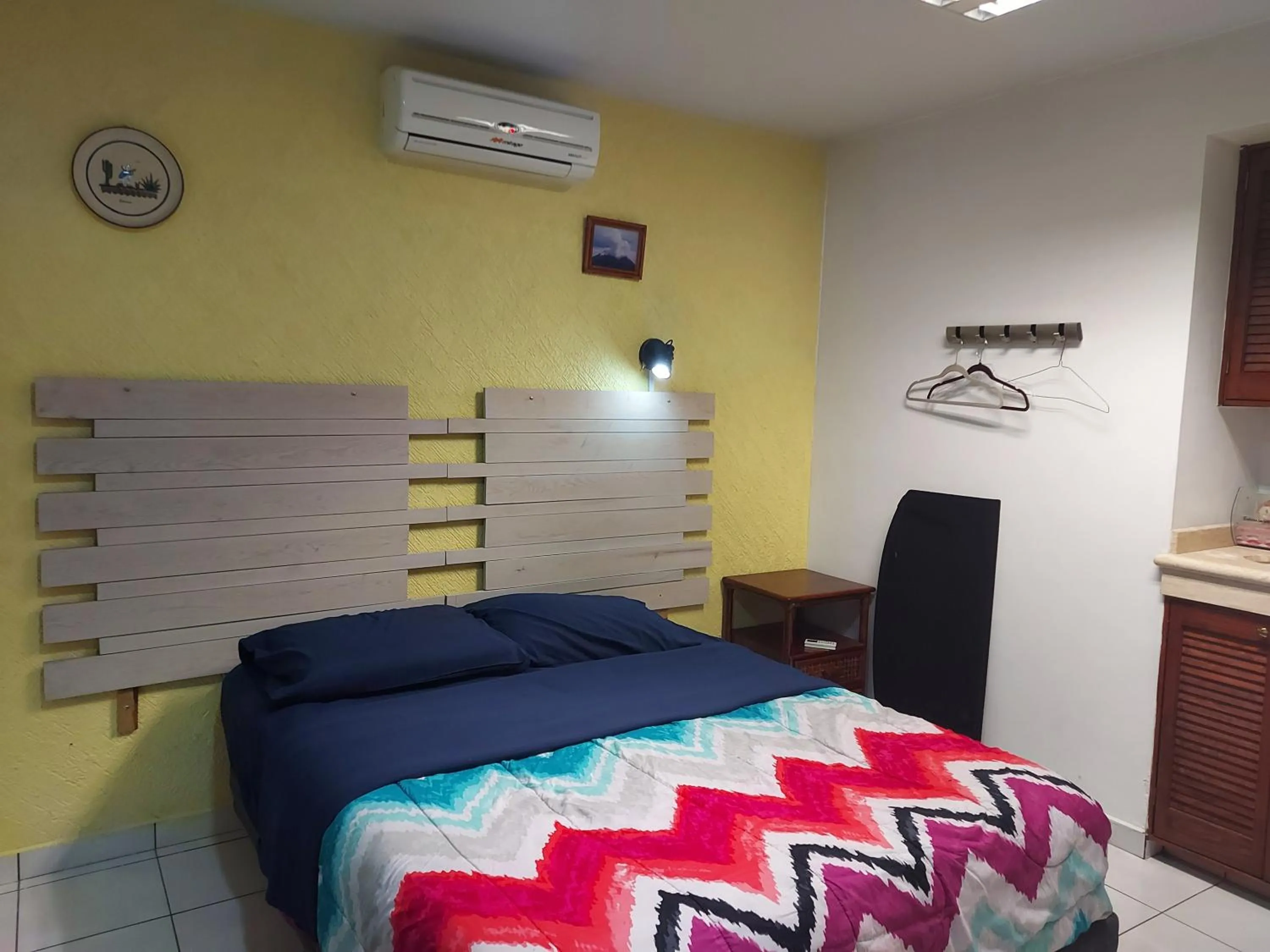 Photo of the whole room, Bed in Casa D Miros familias y Grupos y Empresas Max 20 p