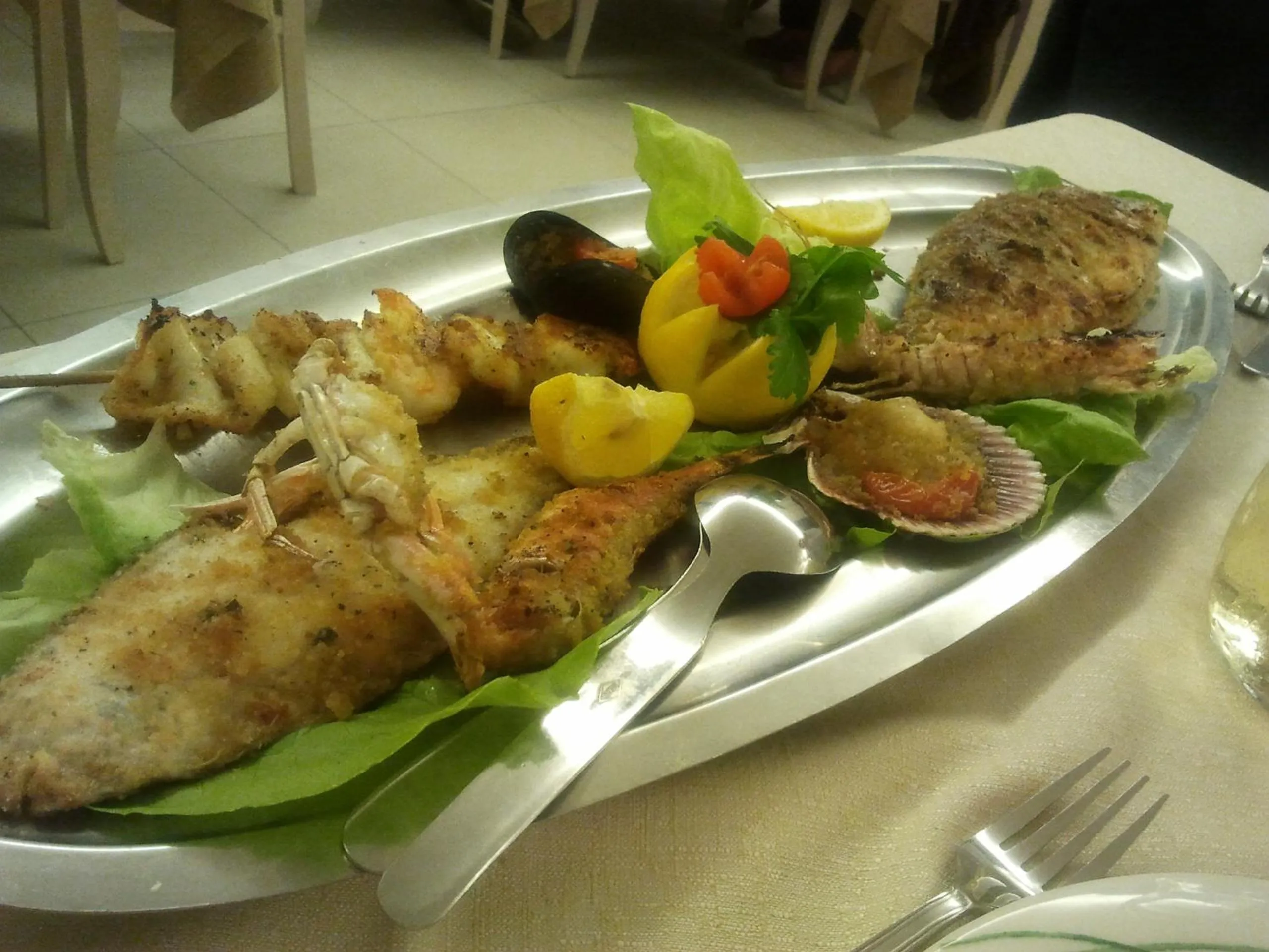 Restaurant/places to eat in Hotel Cadiz