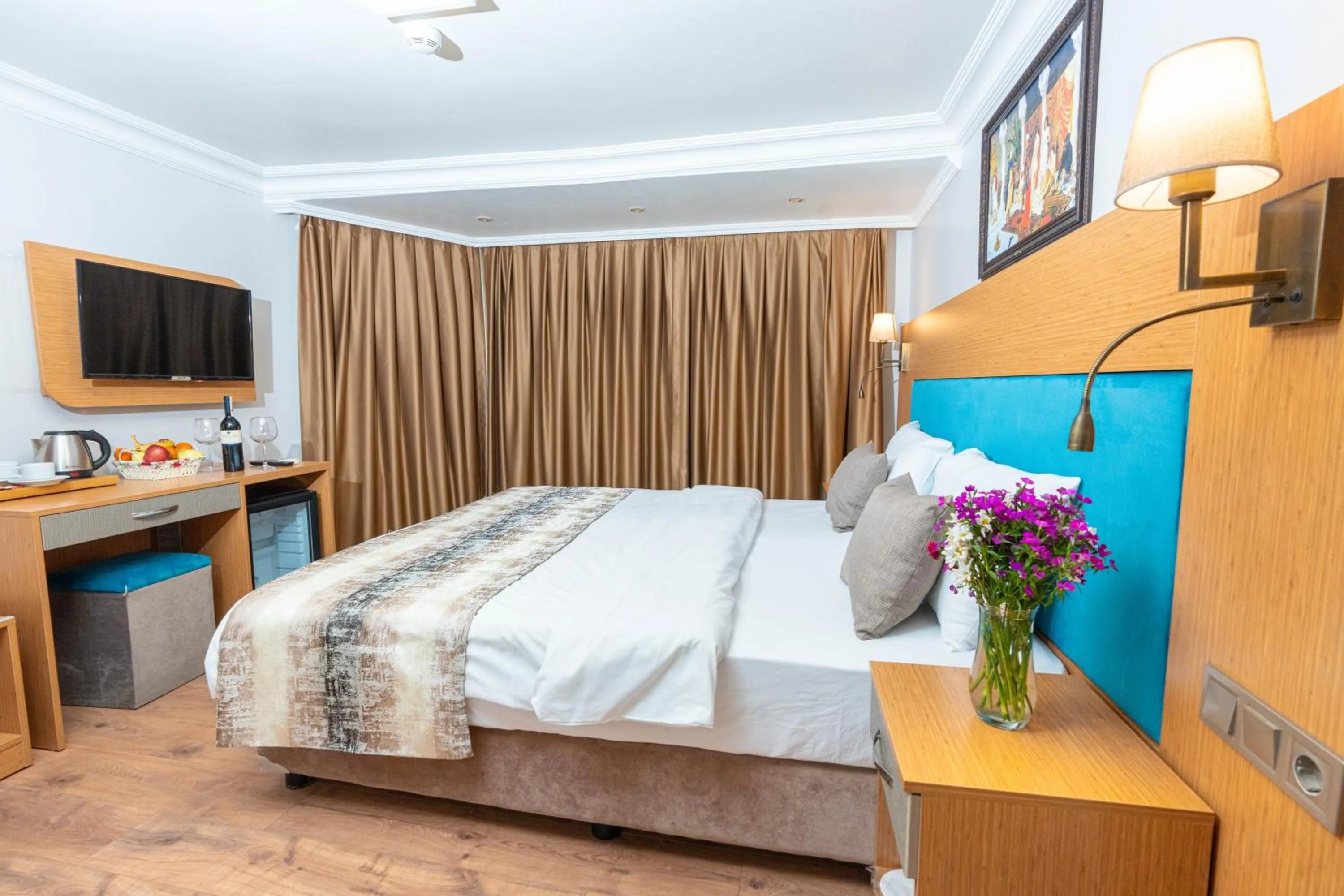 Bed in Seatanbul Hotel