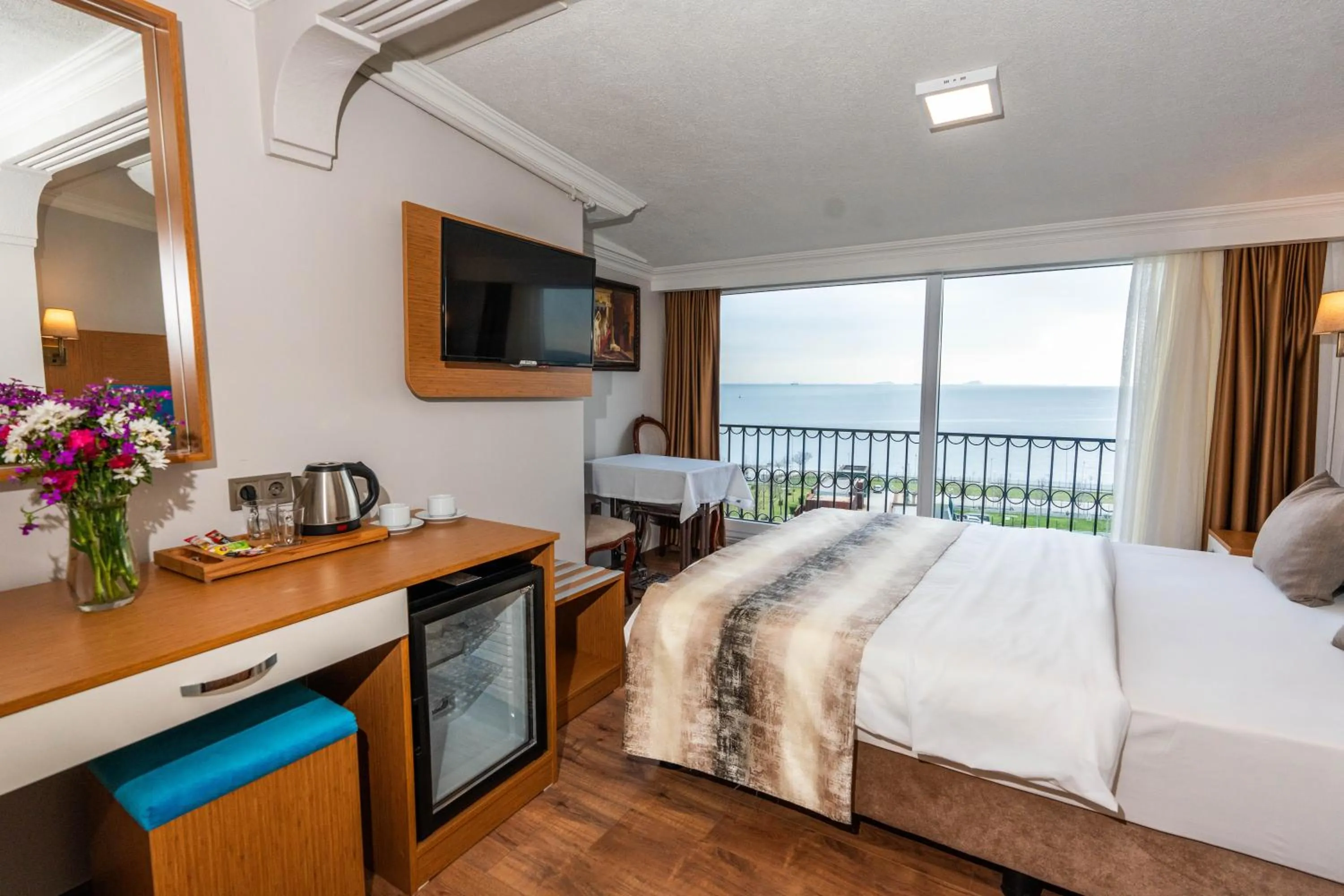 Bed in Seatanbul Hotel