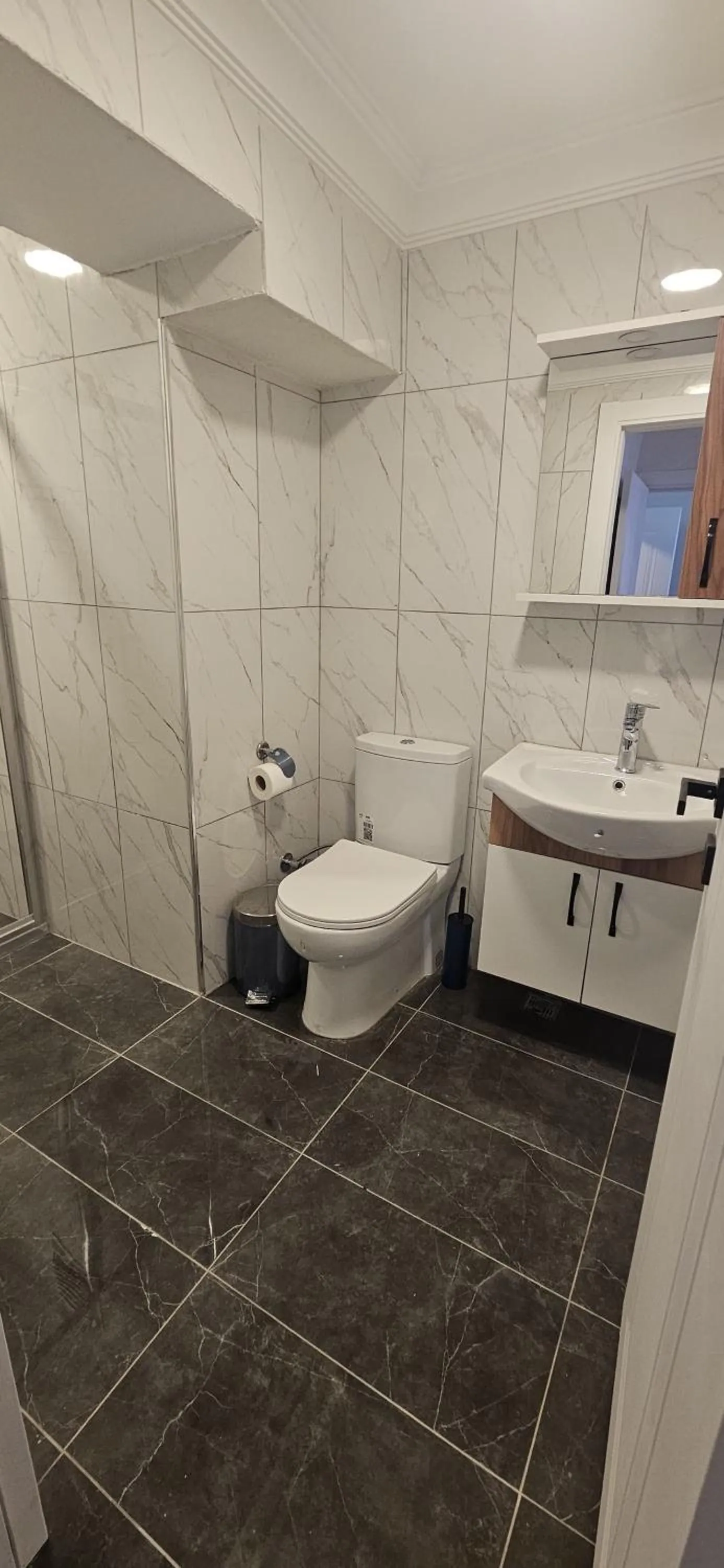 Shower in Seatanbul Hotel