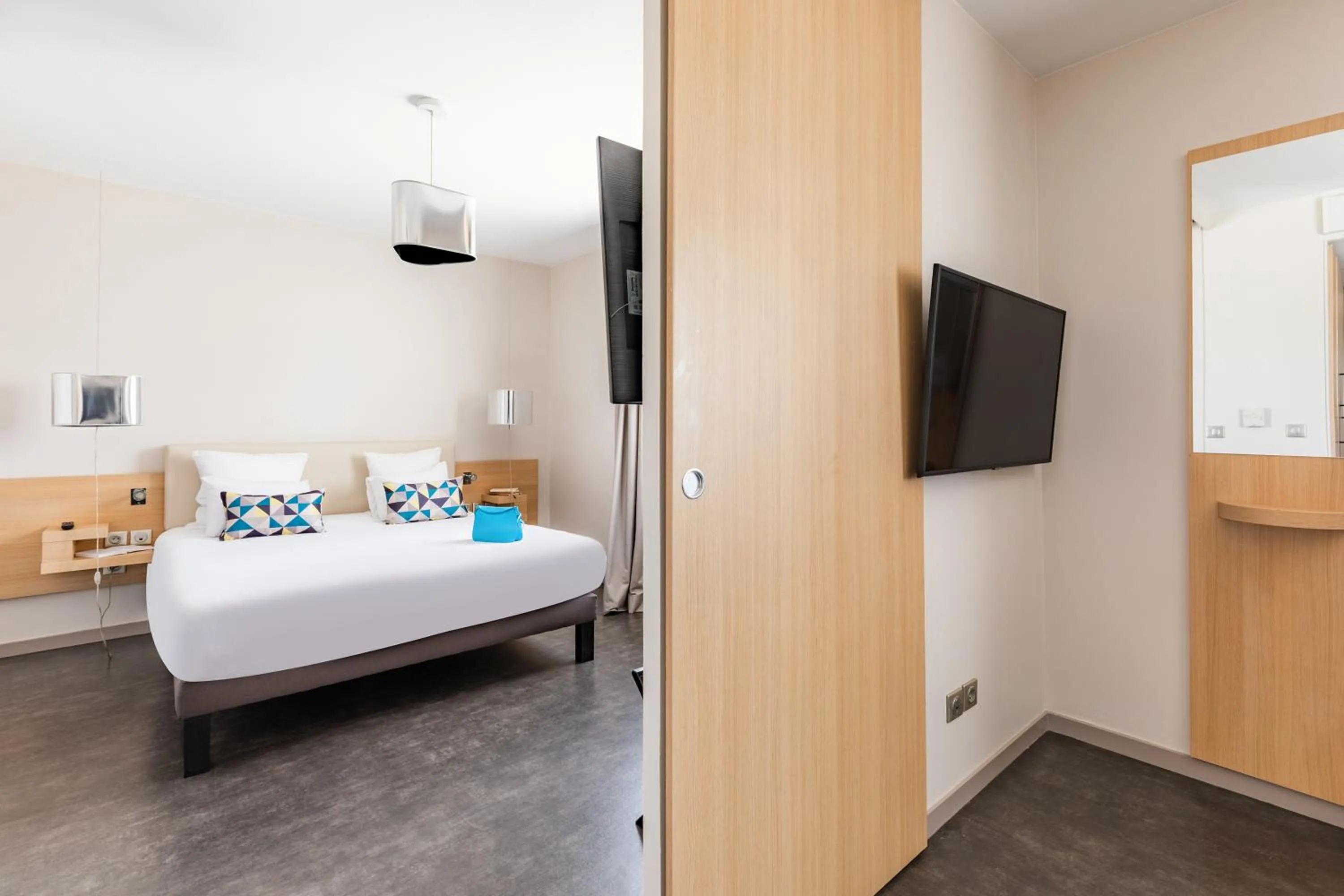 Bed in Appart’City Confort Lyon Cité Internationale