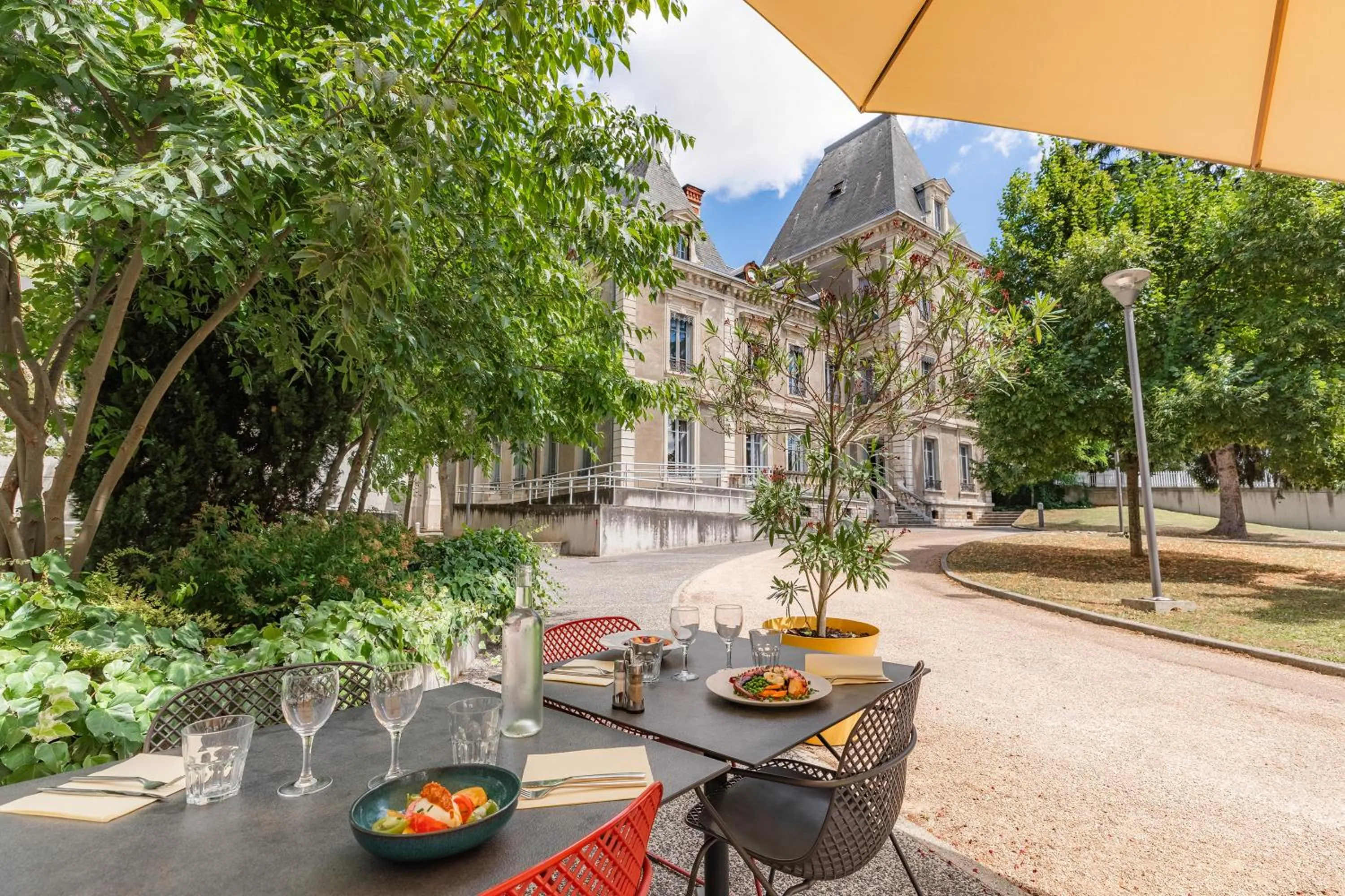 Patio in Appart’City Confort Lyon Cité Internationale