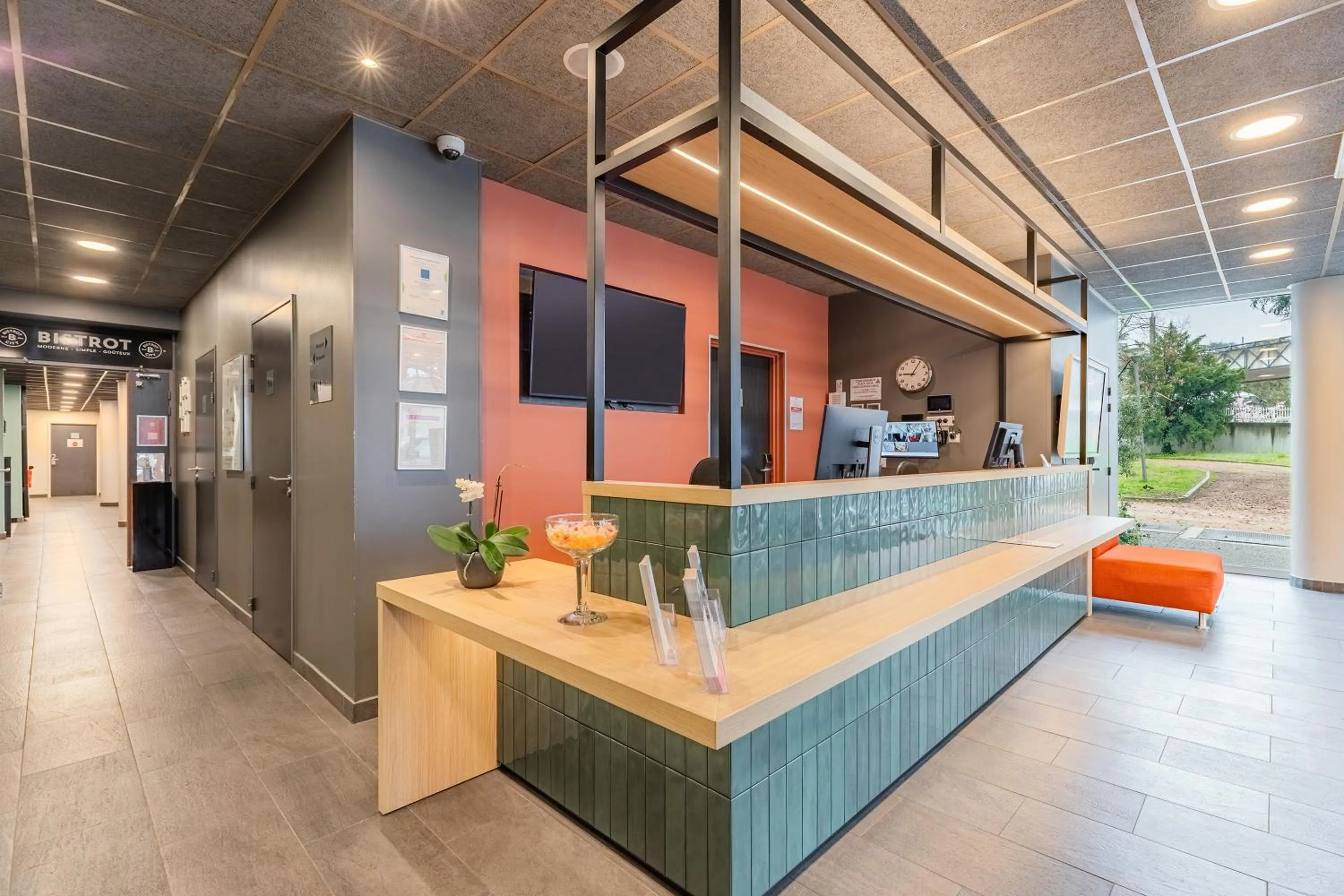 Lobby or reception in Appart’City Confort Lyon Cité Internationale