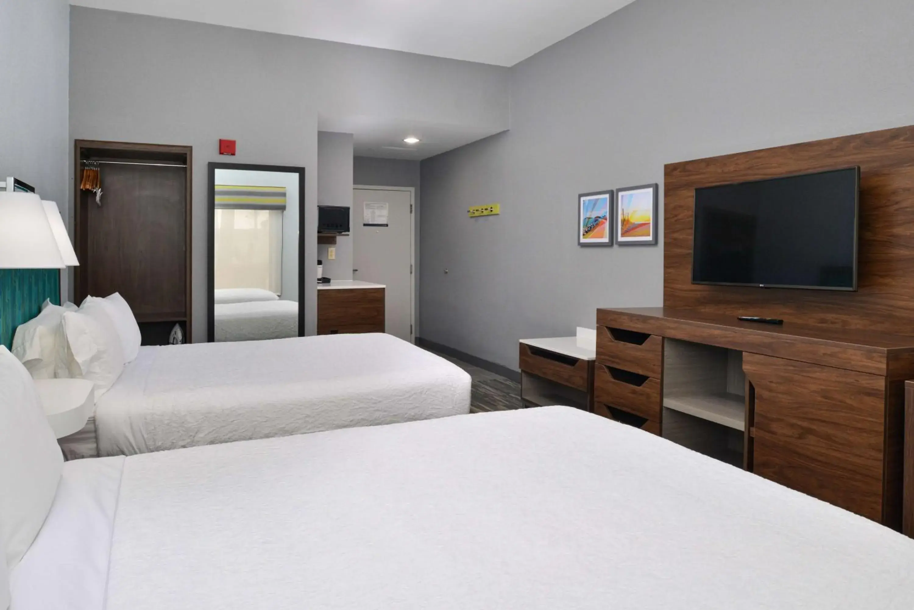 Queen Room with Two Queen Beds - Disability Access/Non-Smoking in Hampton Inn by Hilton Panama City Beach Queen Room with Two Queen Beds - Disability Access/Non-Smoking in Hampton Inn by Hilton Panama City Beach