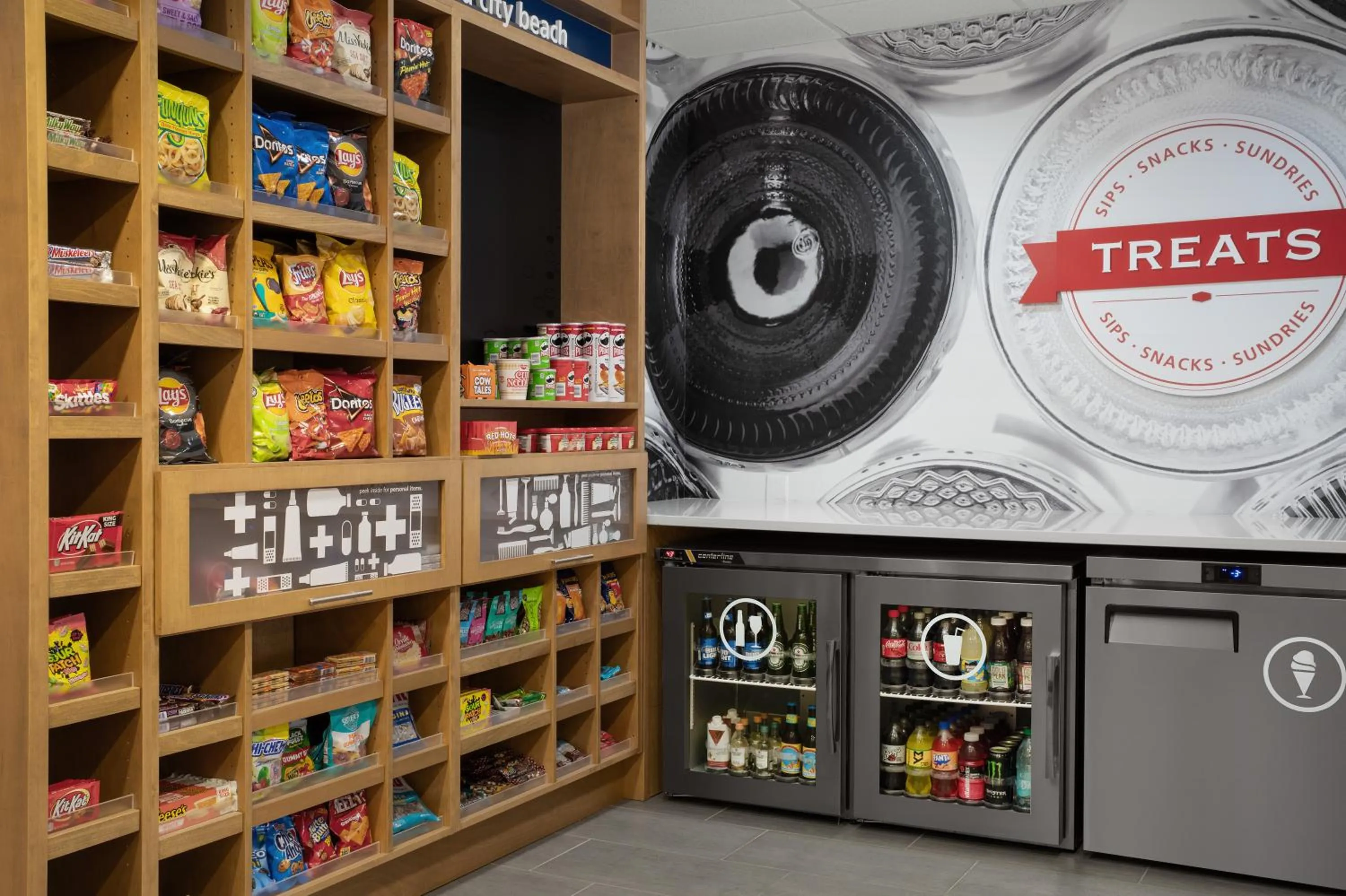 Supermarket/grocery shop in Hampton Inn by Hilton Panama City Beach