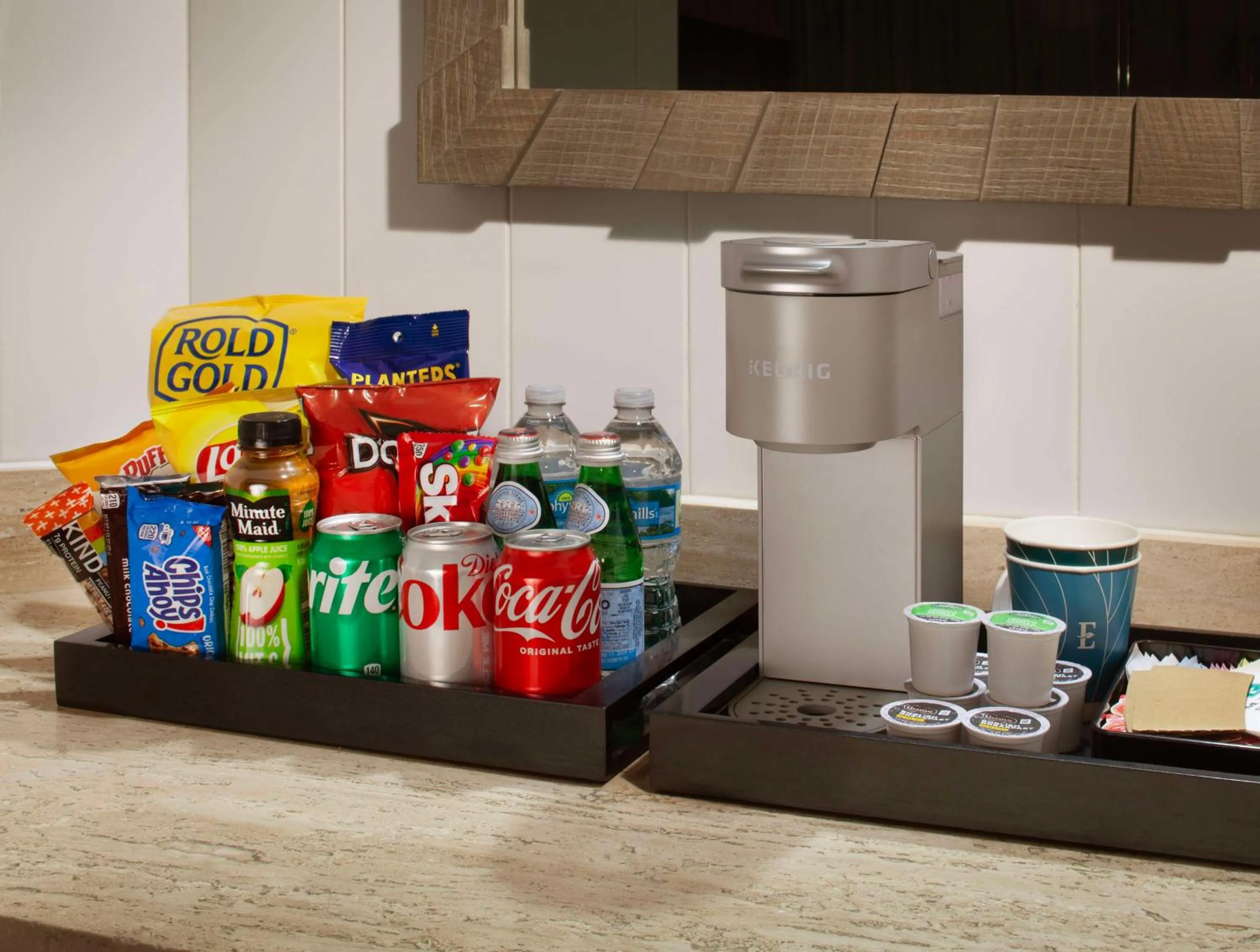 Photo of the whole room in Embassy Suites by Hilton Palm Beach Gardens PGA Boulevard