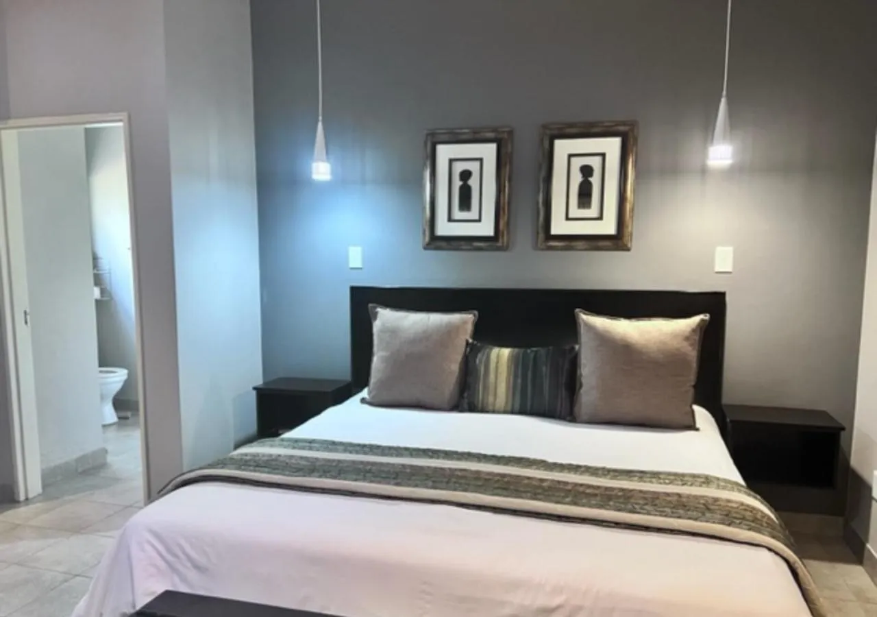 Bedroom, Bed in Turaco Lodge - No Loadshedding