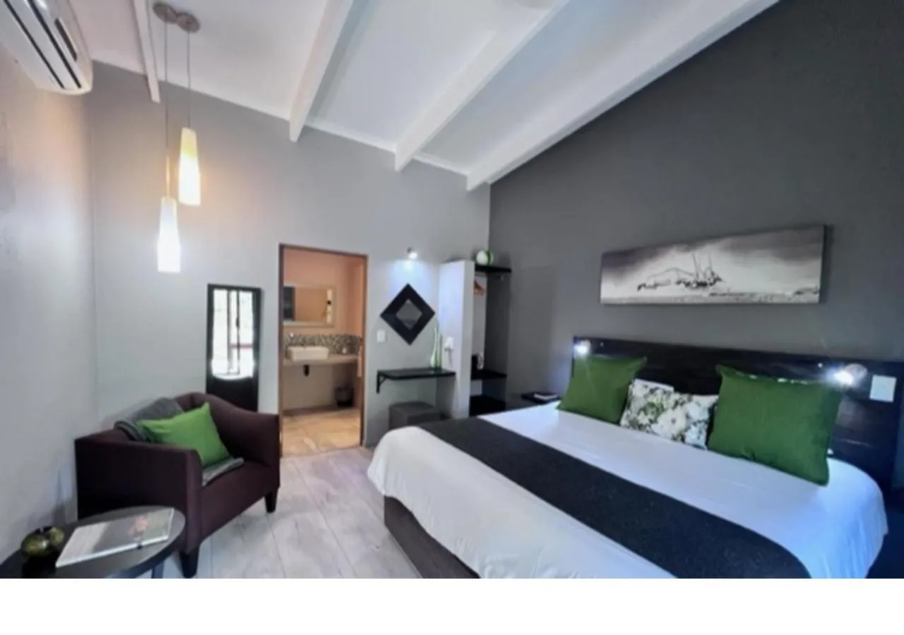Bedroom, Bed in Turaco Lodge - No Loadshedding
