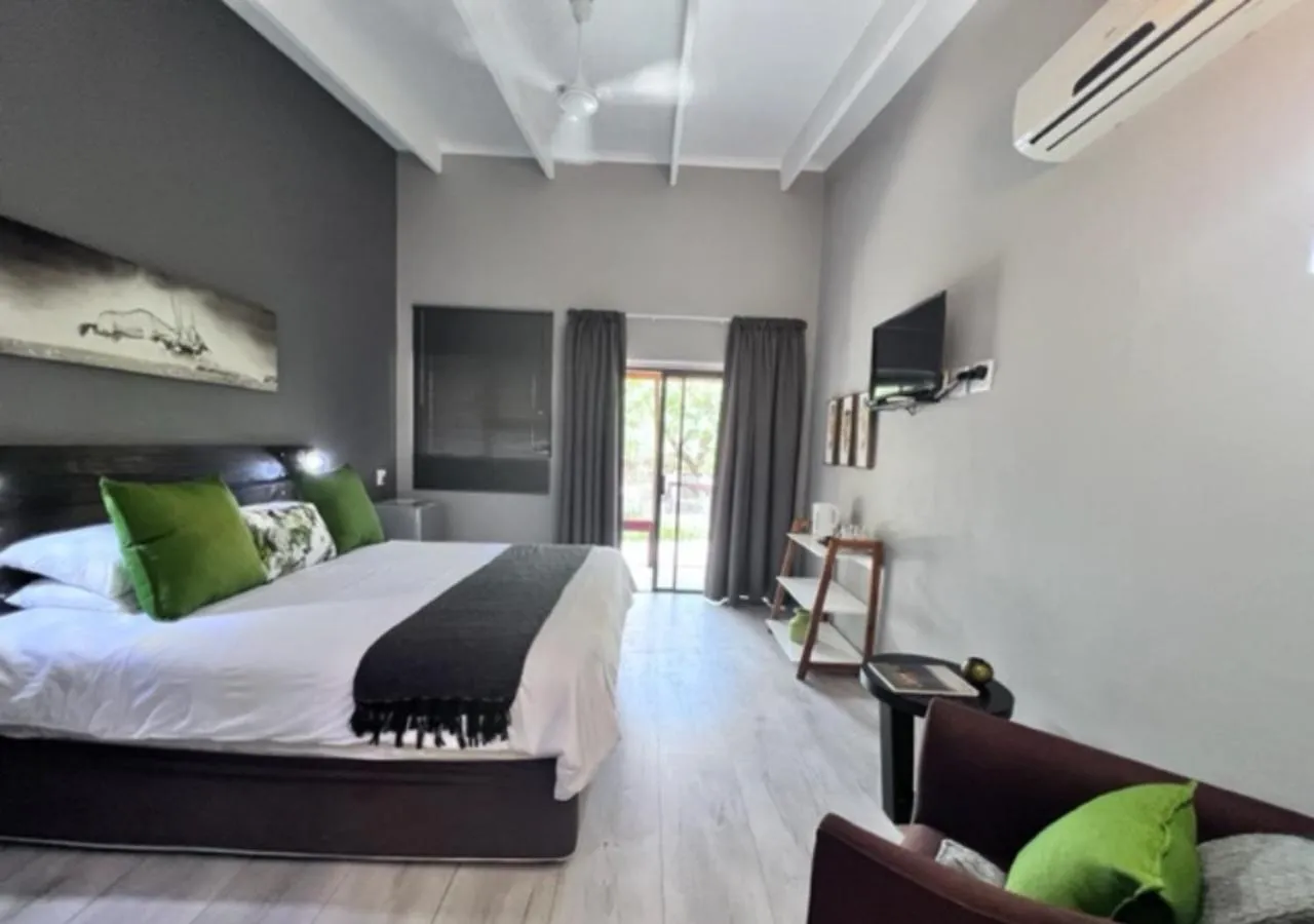 Bedroom, Bed in Turaco Lodge - No Loadshedding