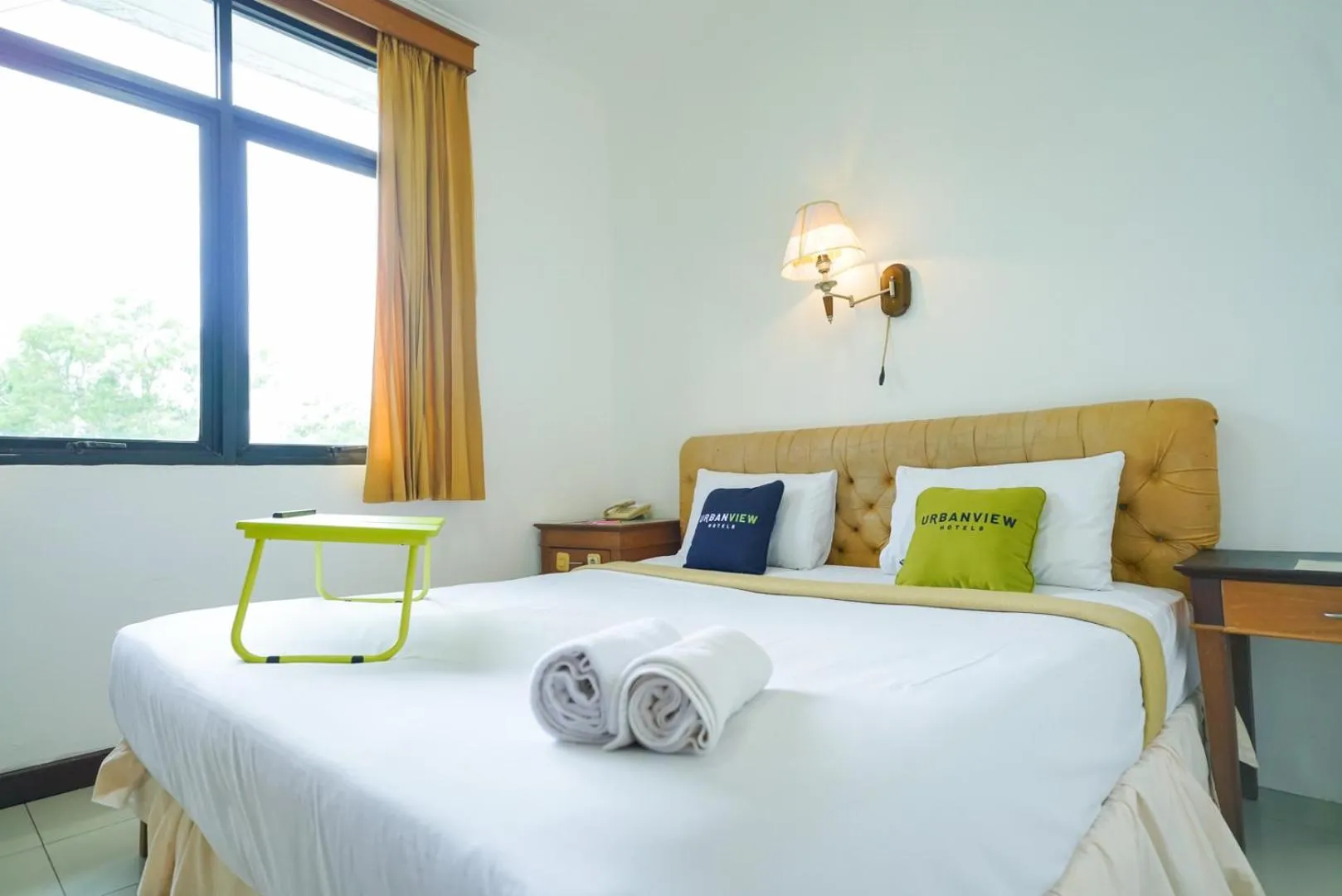 Photo of the whole room, Bed in Urbanview by Millenium Hotel