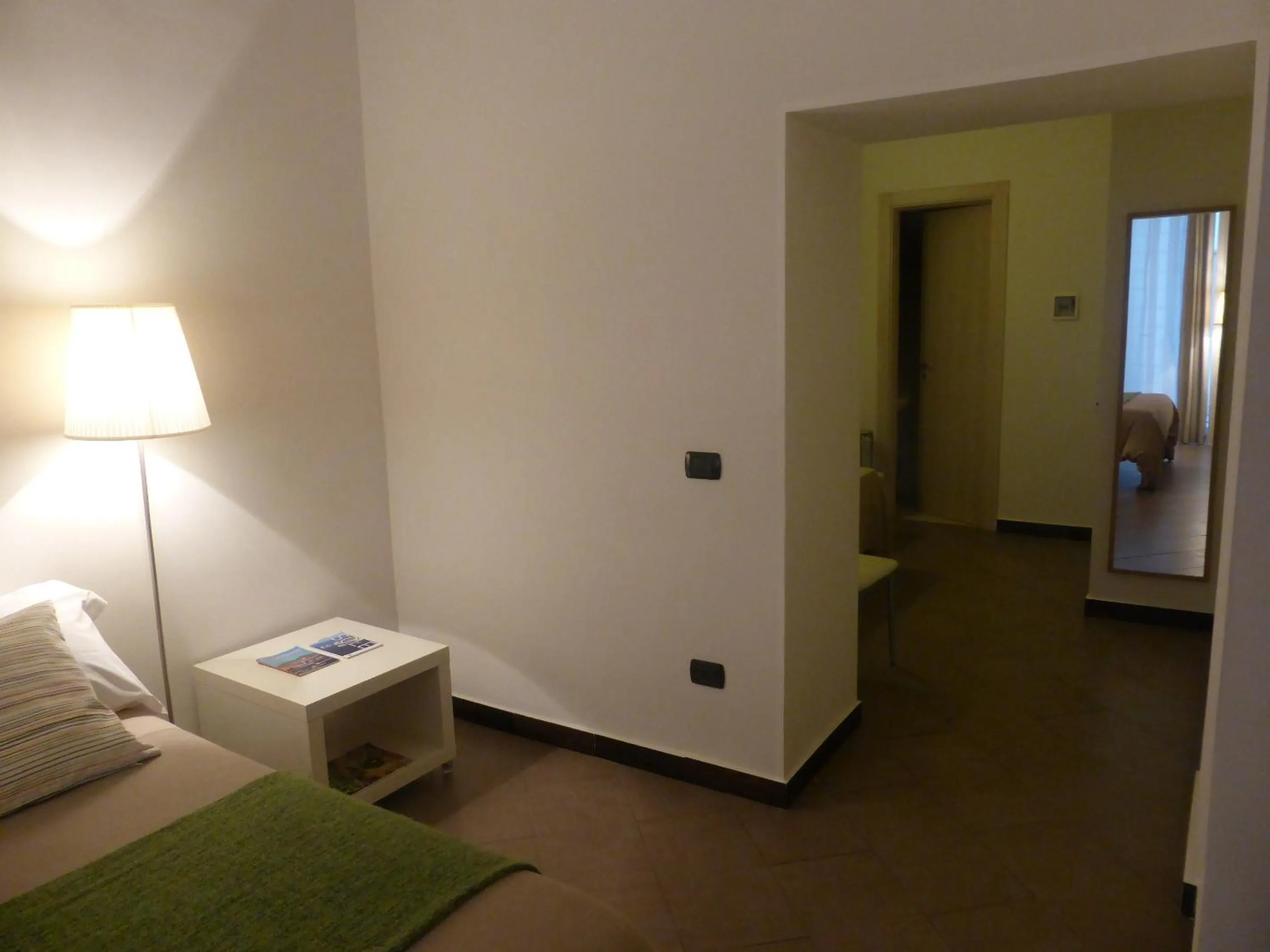 Decorative detail, Bed in iBed Napoli B&B