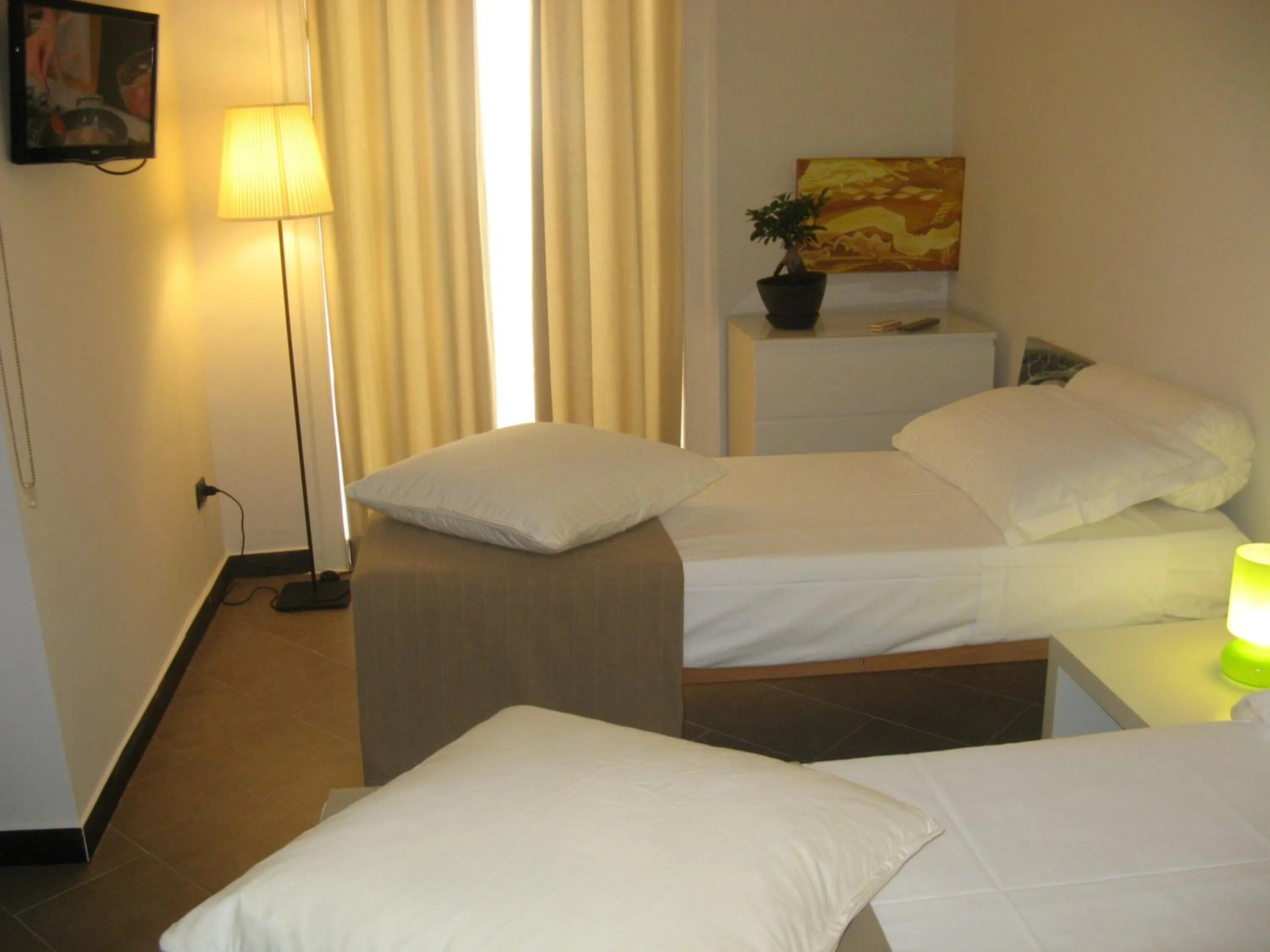 Photo of the whole room, Bed in iBed Napoli B&B