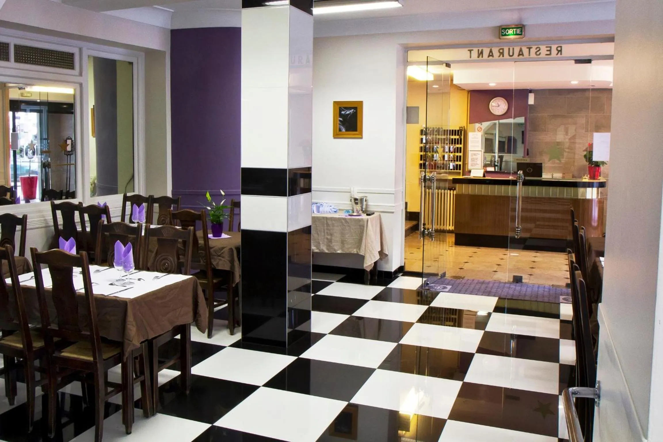 Restaurant/places to eat in Hôtel Croix des Nordistes