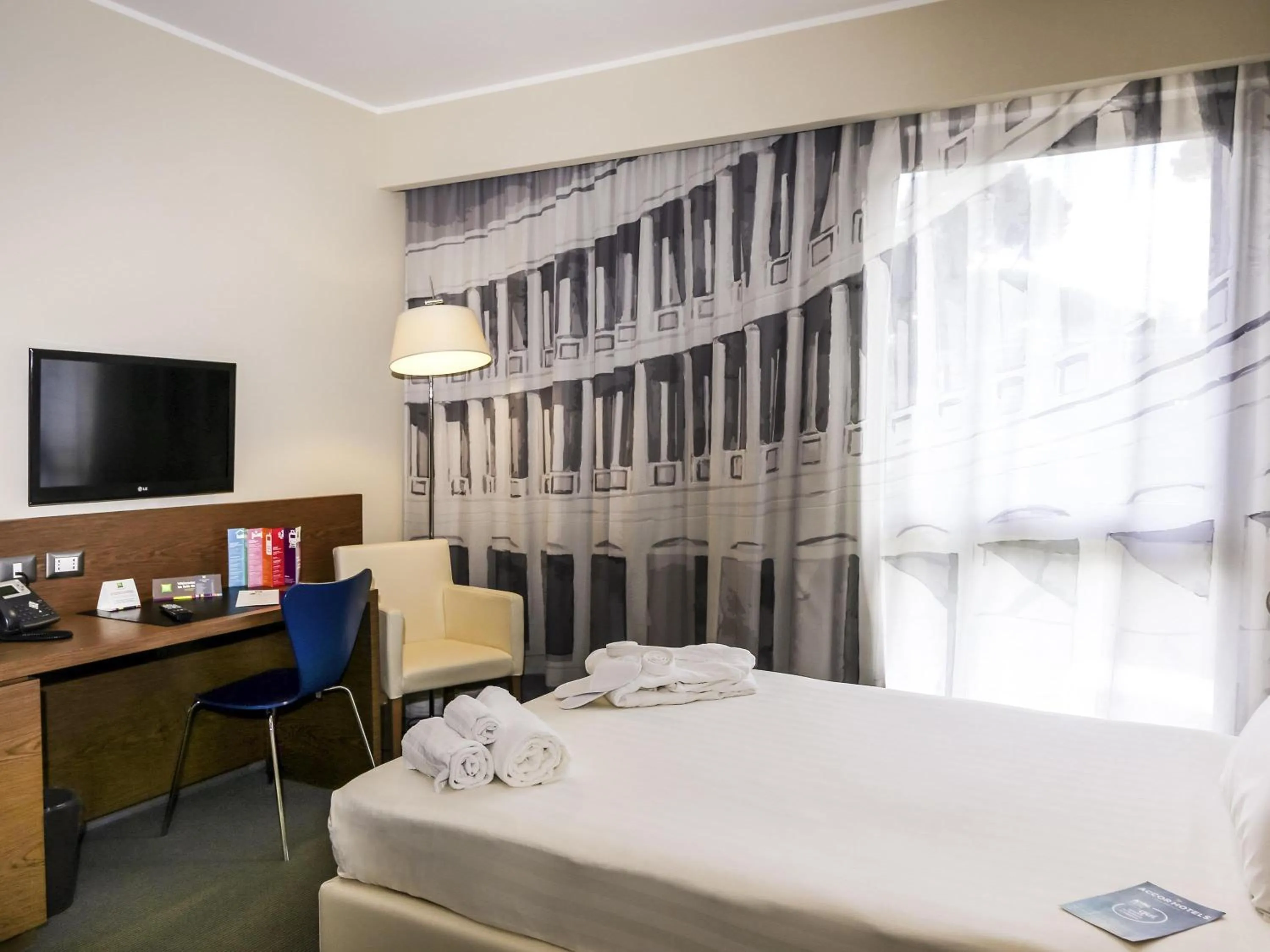 Bedroom, Bed in Ibis Styles Roma Eur